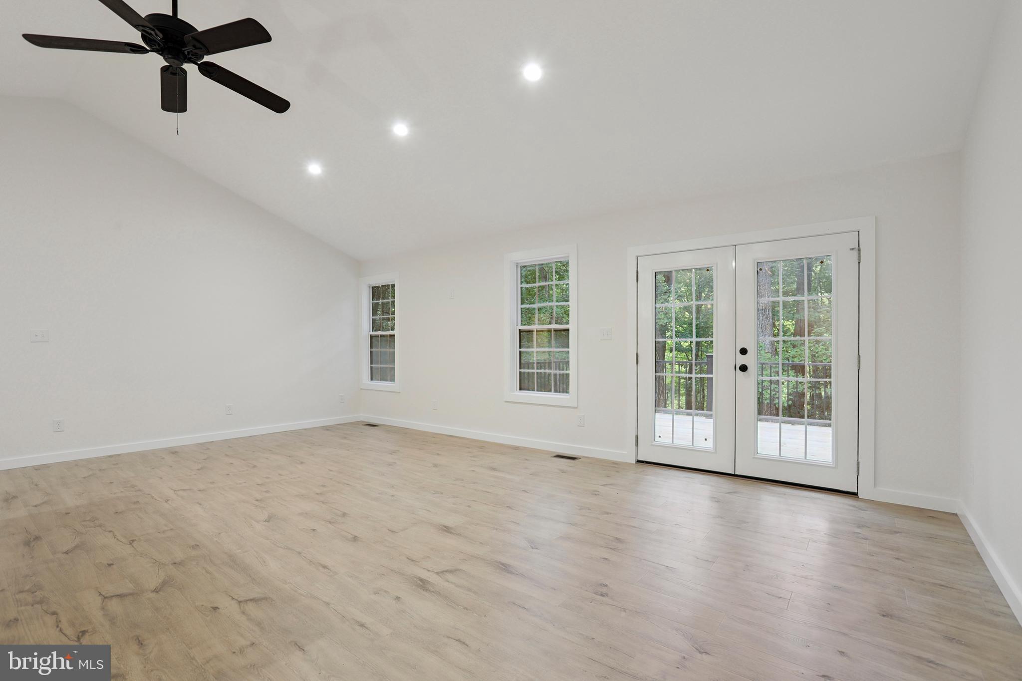 STRATFORD HARBOUR - Residential