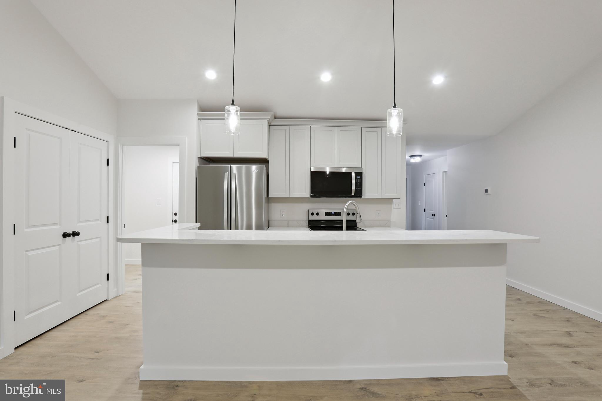 STRATFORD HARBOUR - Residential