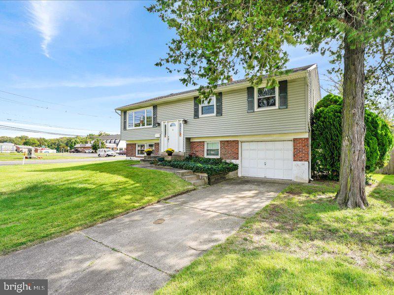 100 HEATHER DRIVE