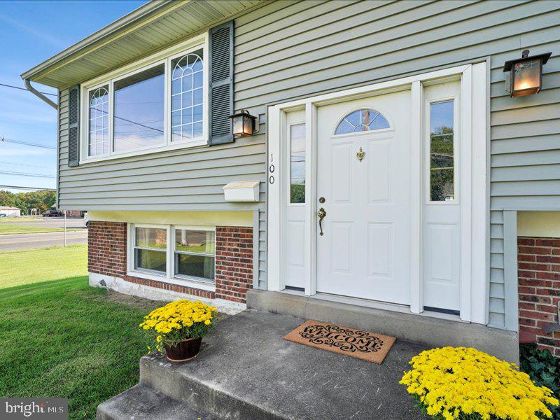 100 HEATHER DRIVE
