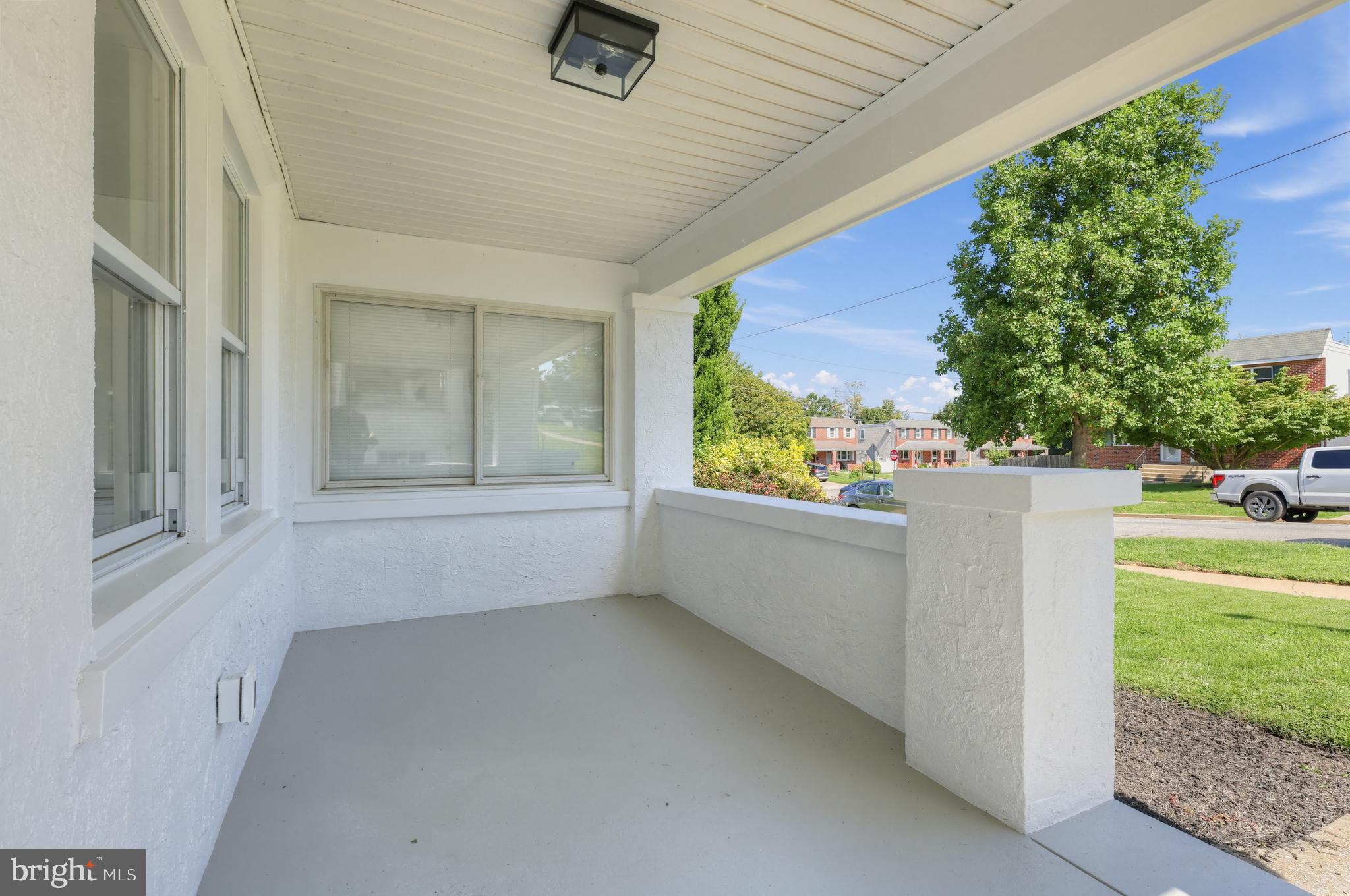 341 W 11TH AVENUE