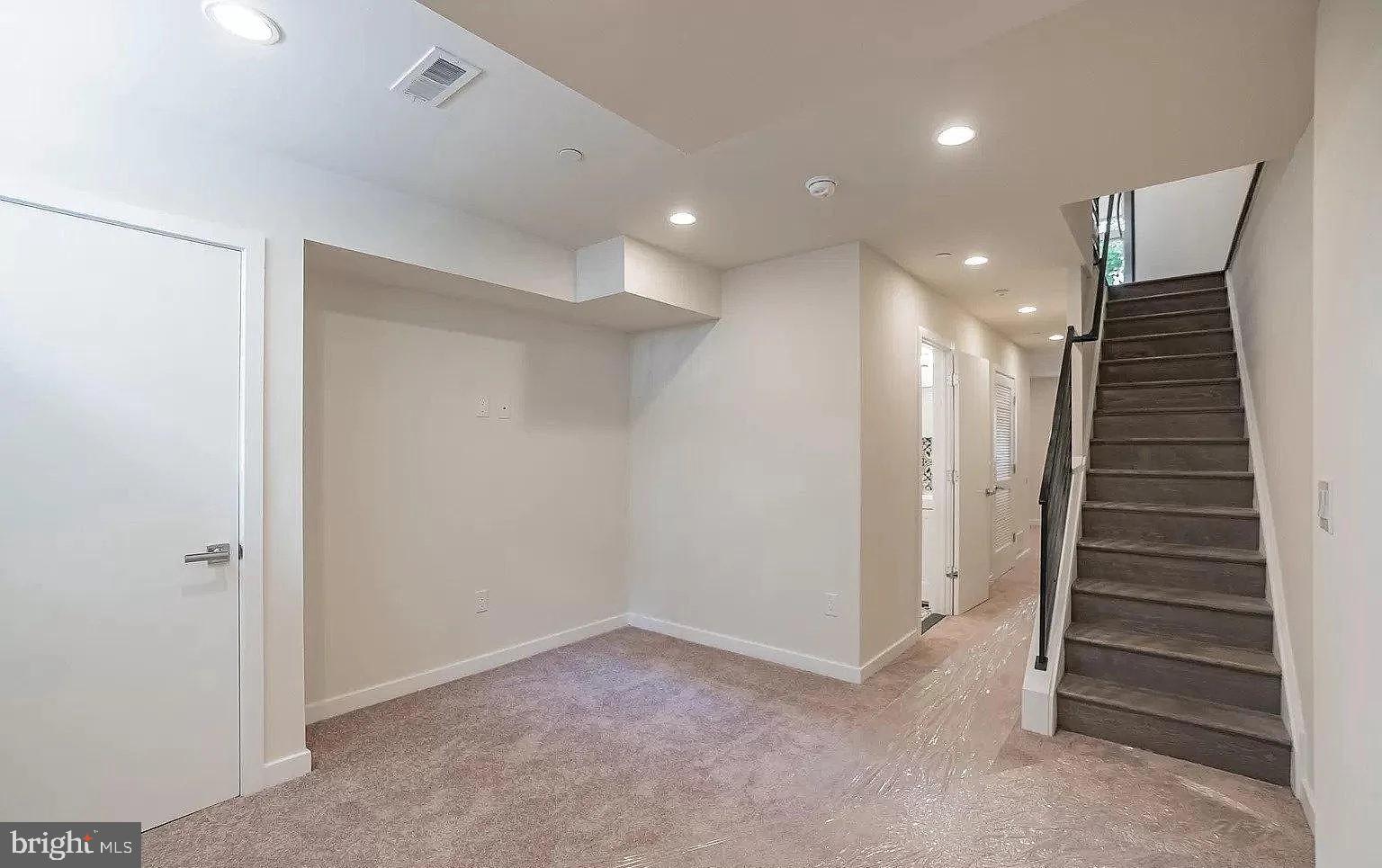 POINT BREEZE - Residential Lease