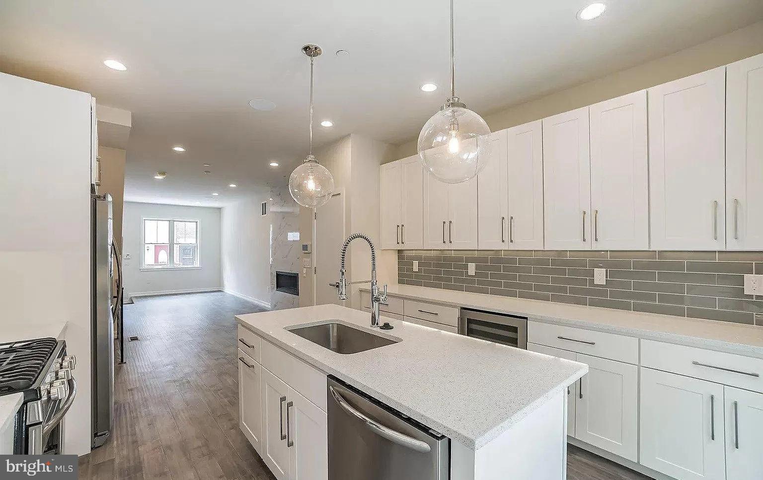 POINT BREEZE - Residential Lease