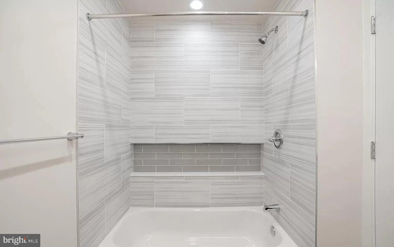 POINT BREEZE - Residential Lease