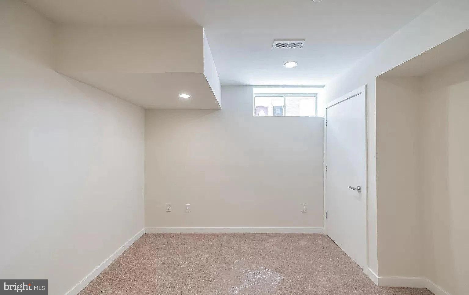 POINT BREEZE - Residential Lease