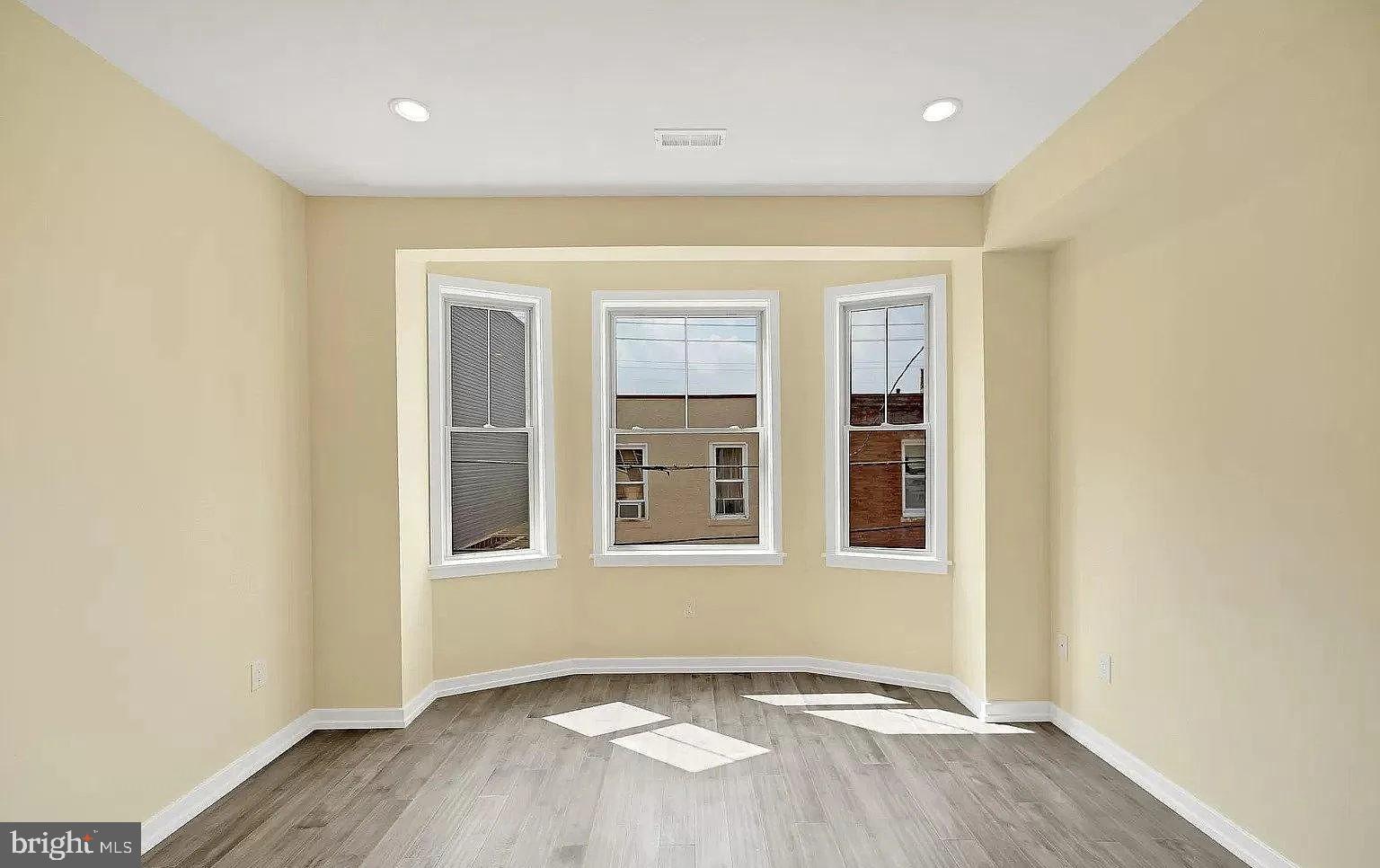 POINT BREEZE - Residential Lease