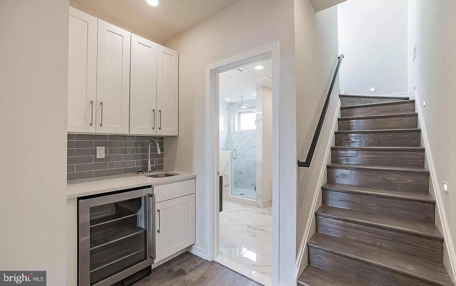 POINT BREEZE - Residential Lease