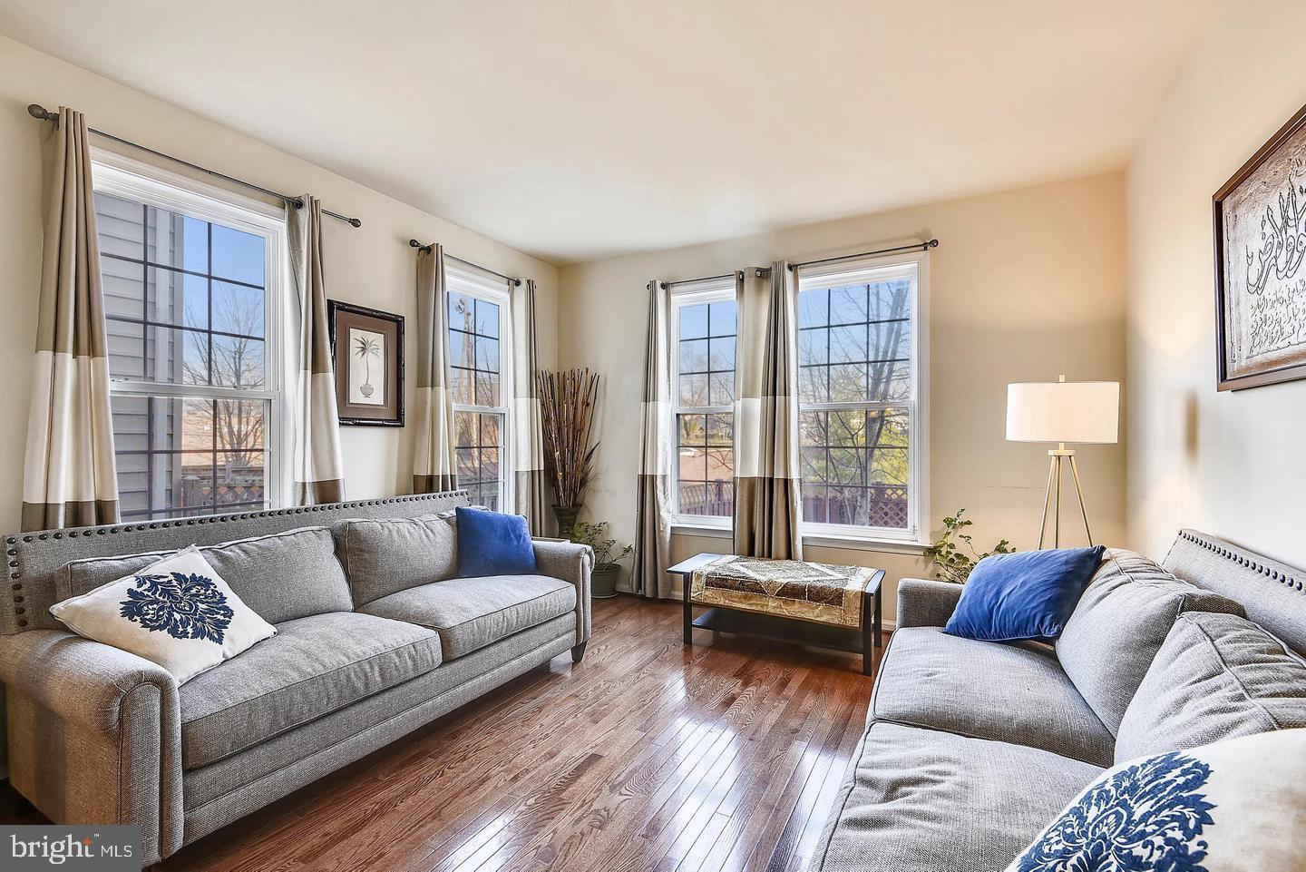 VERNON  HEIGHTS - Residential Lease