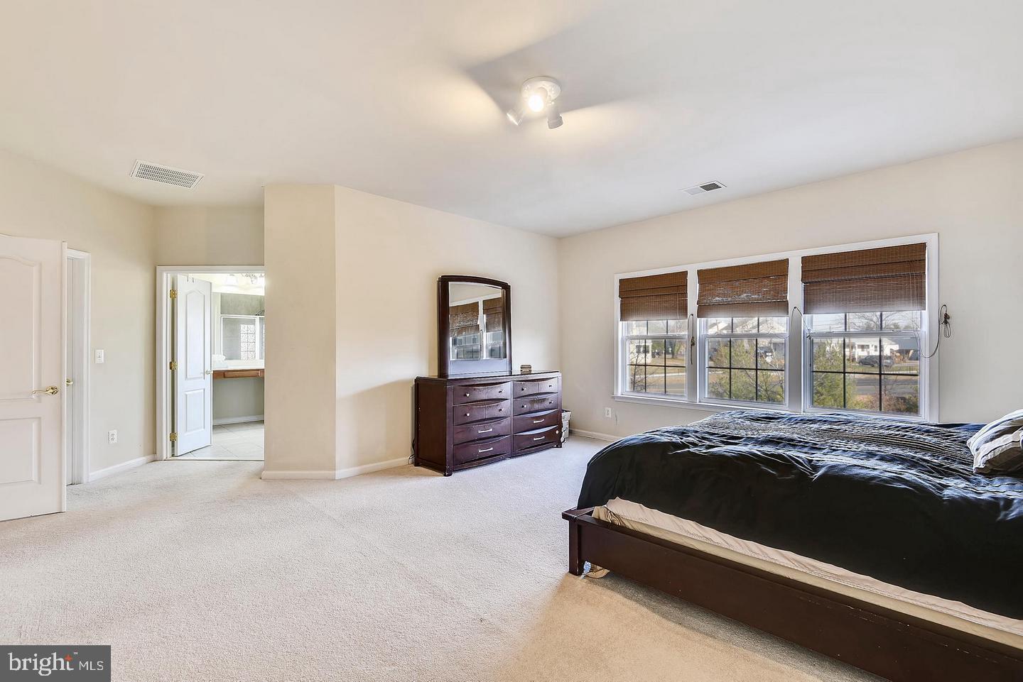 VERNON  HEIGHTS - Residential Lease