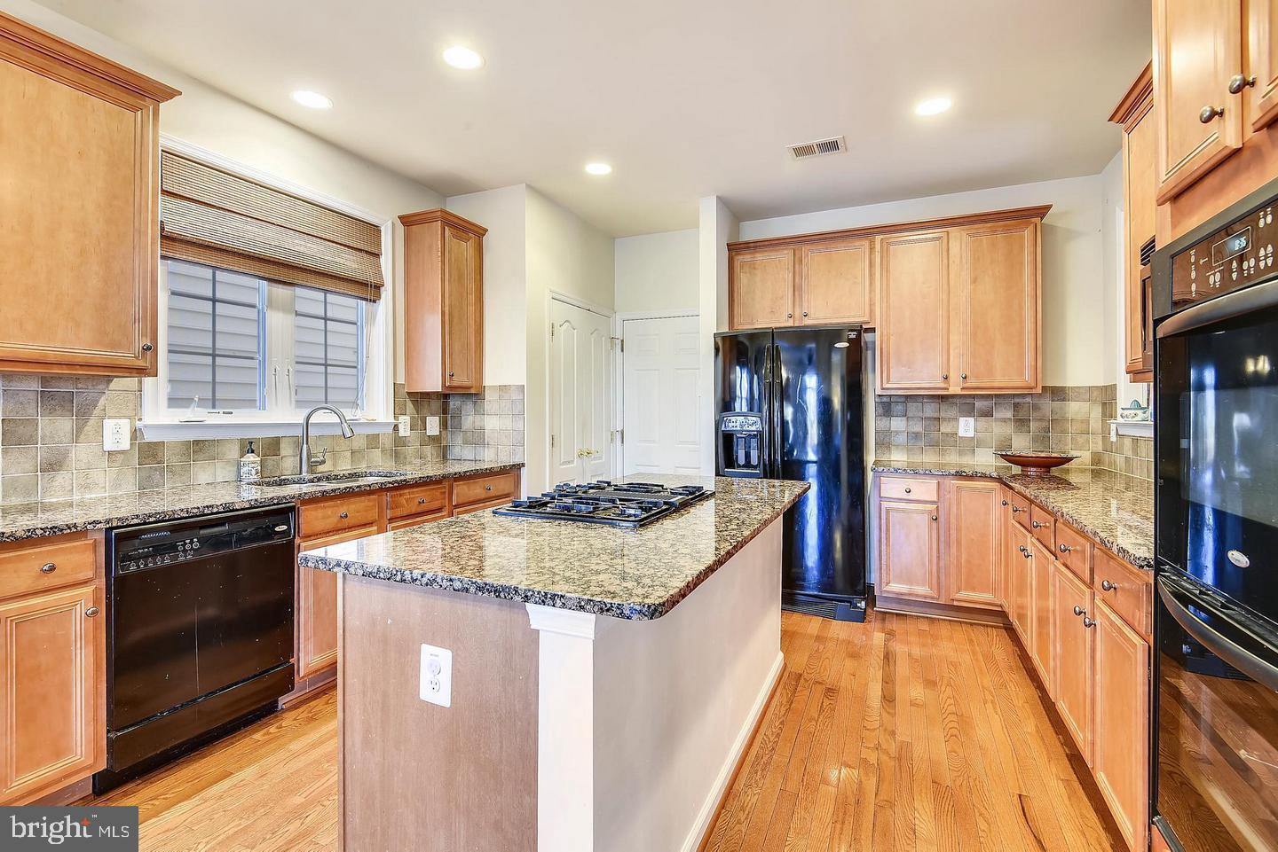 VERNON  HEIGHTS - Residential Lease