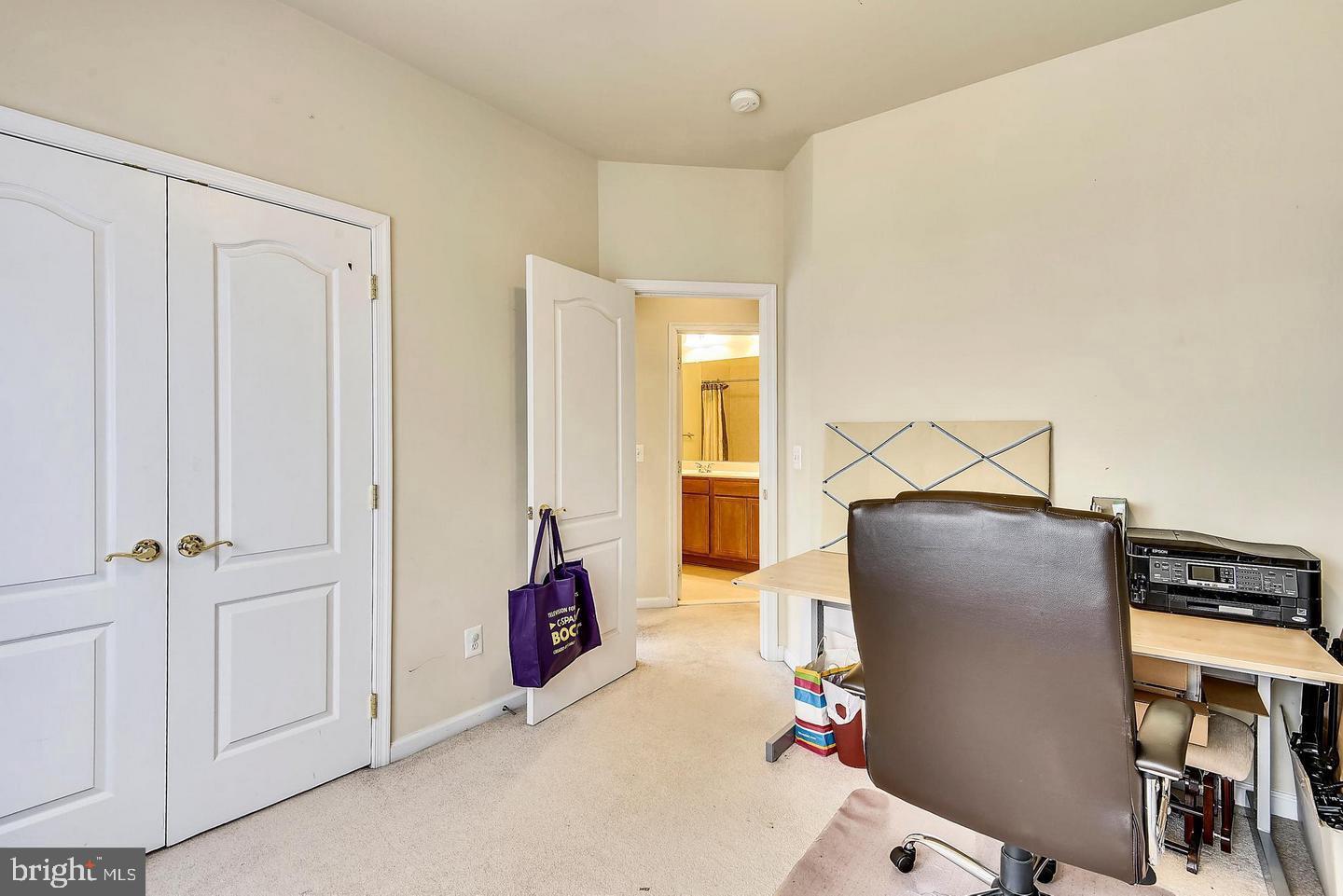 VERNON  HEIGHTS - Residential Lease