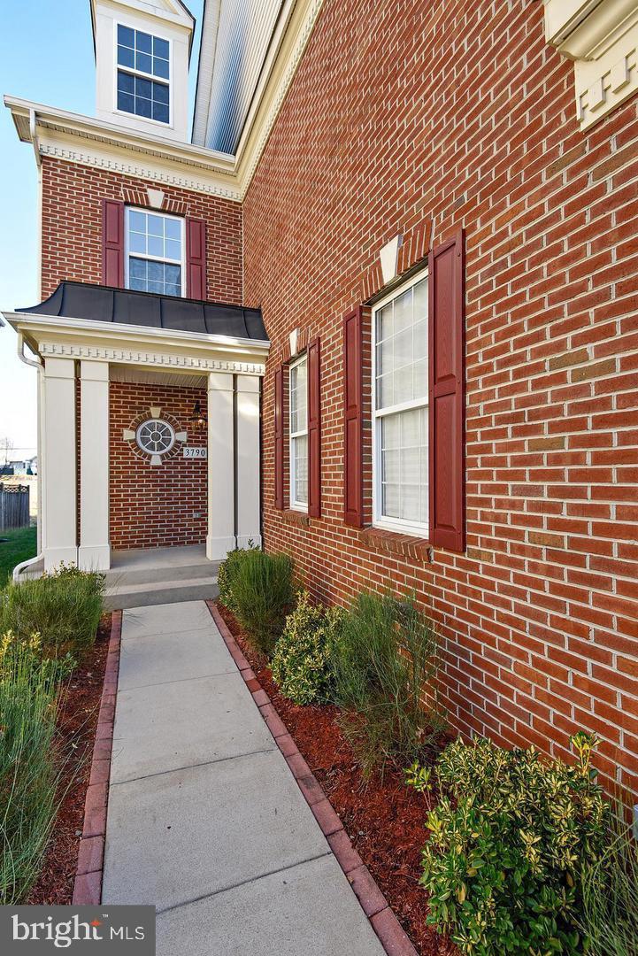 VERNON  HEIGHTS - Residential Lease