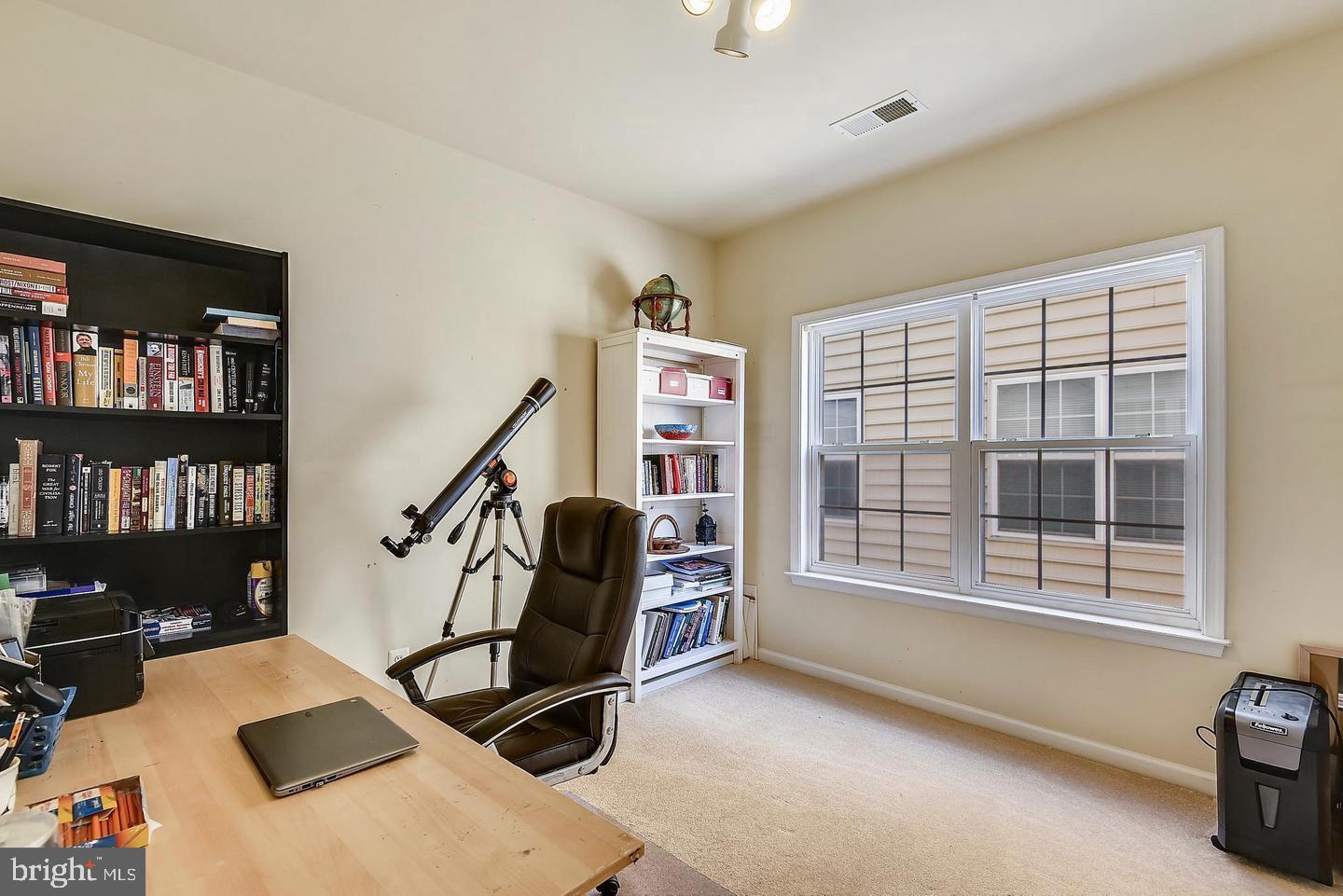 VERNON  HEIGHTS - Residential Lease