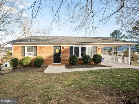 360 Newman Street, Strasburg, VA 22657 - MLS#: VASH2010638