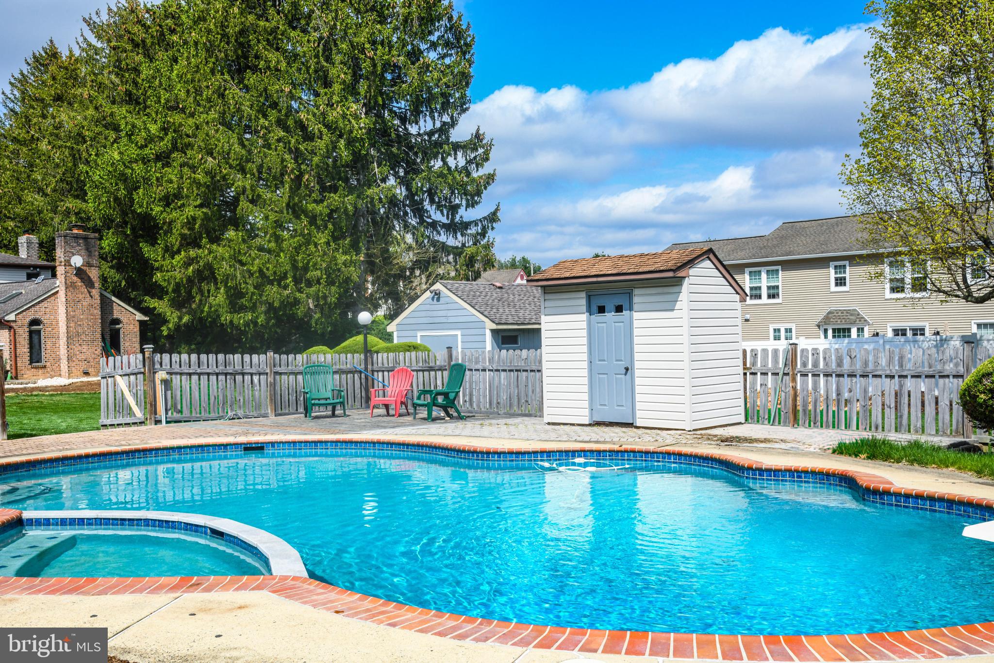 PINE TREE FARMS - Residential