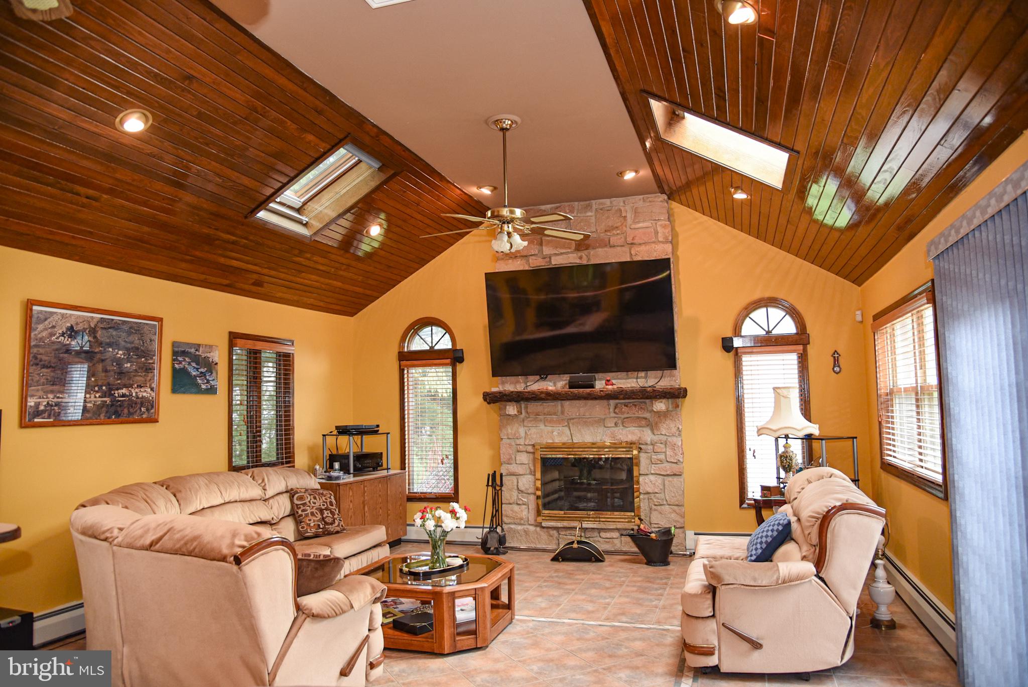 PINE TREE FARMS - Residential