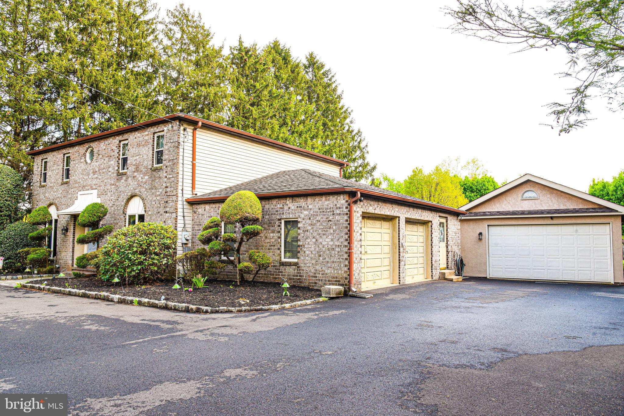 560 LOWER HOLLAND ROAD