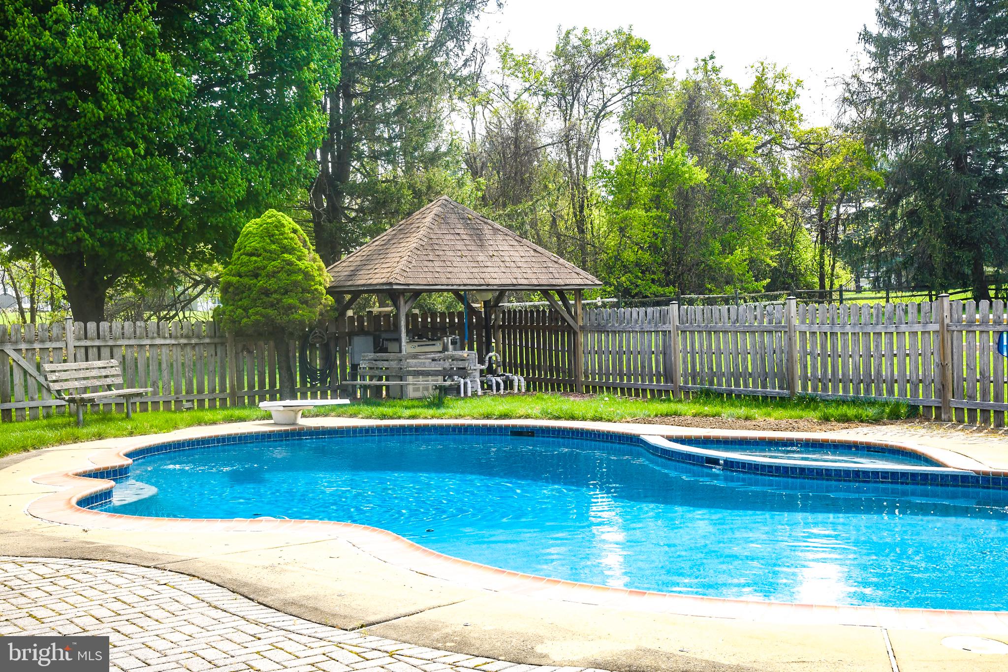 PINE TREE FARMS - Residential