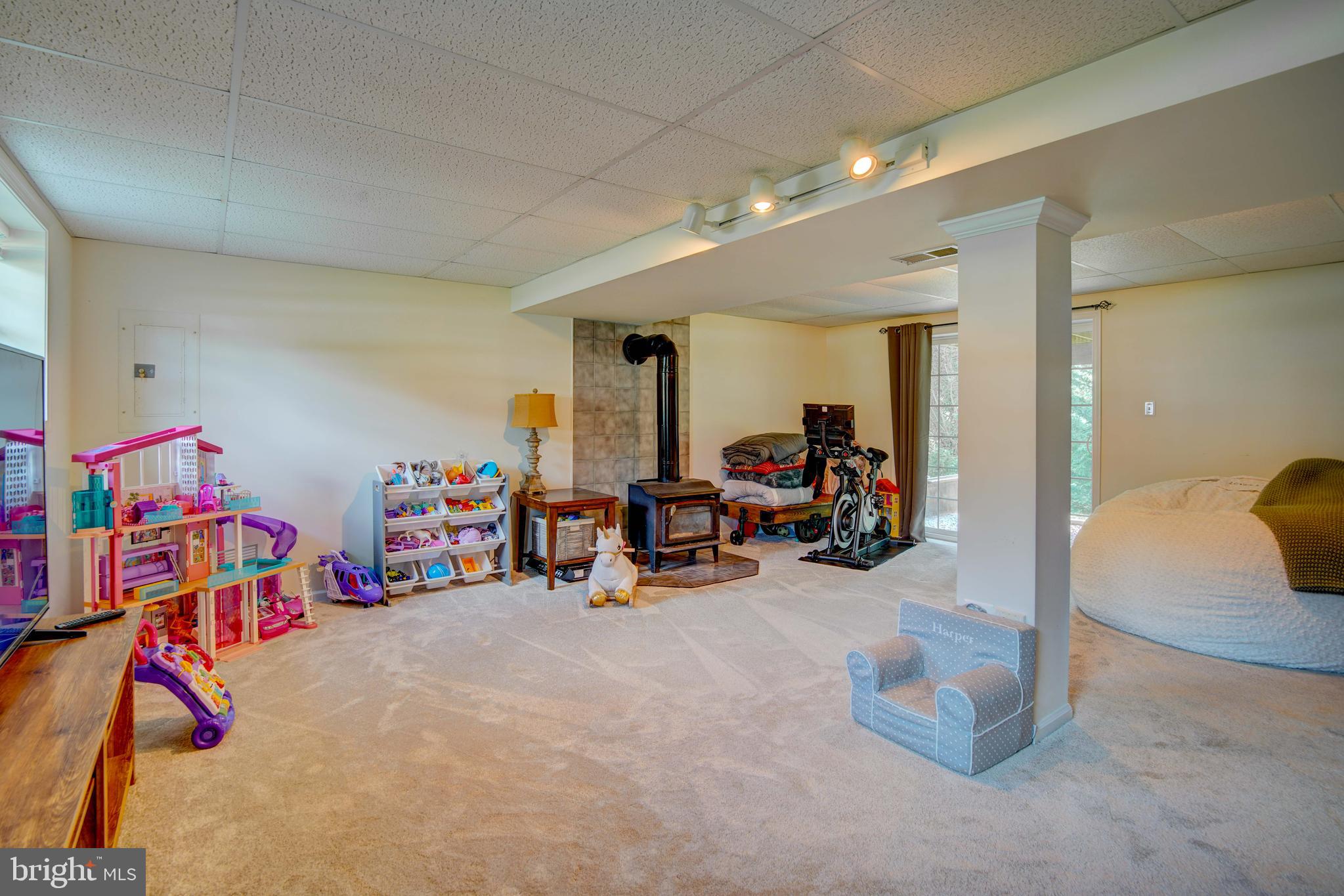 LAUREL RIDGE - Residential