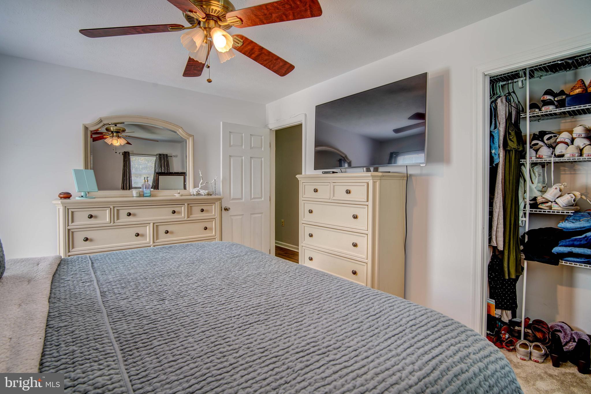 LAUREL RIDGE - Residential