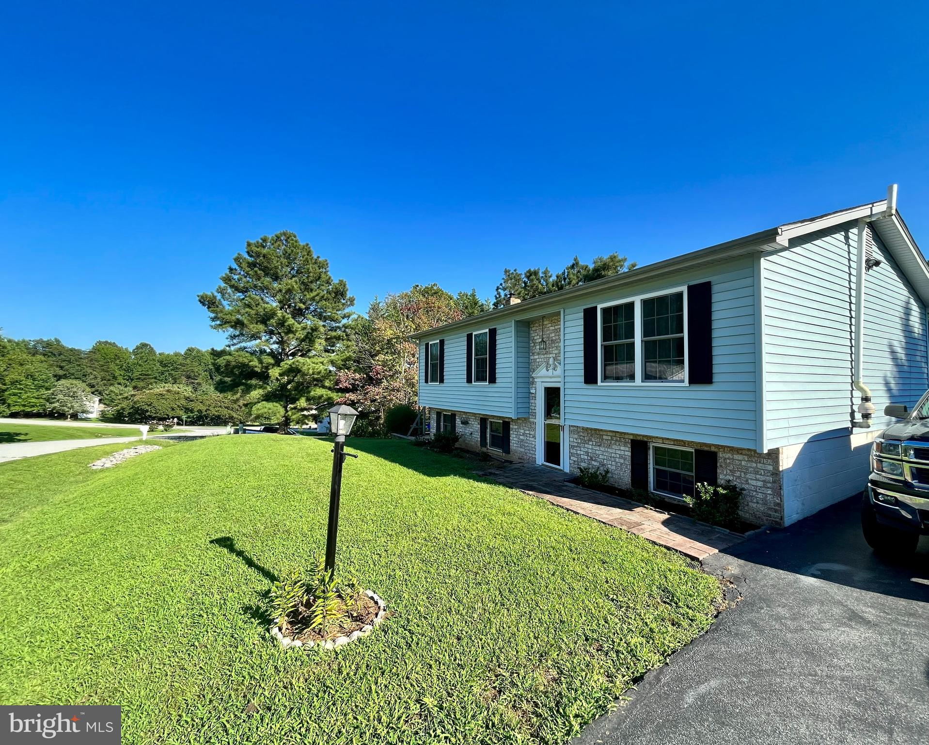 LAUREL RIDGE - Residential