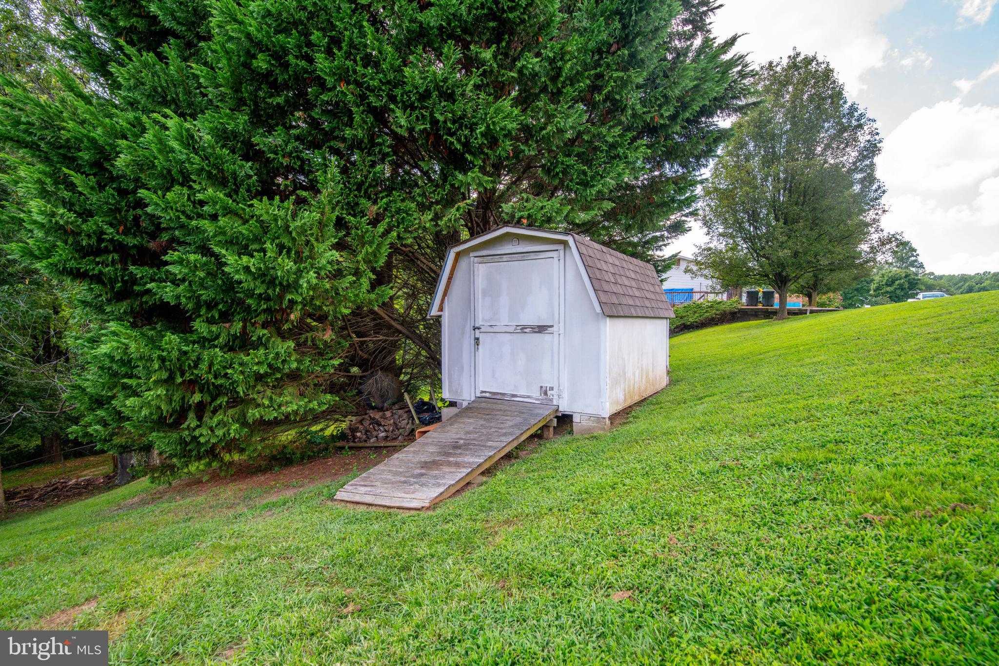 LAUREL RIDGE - Residential