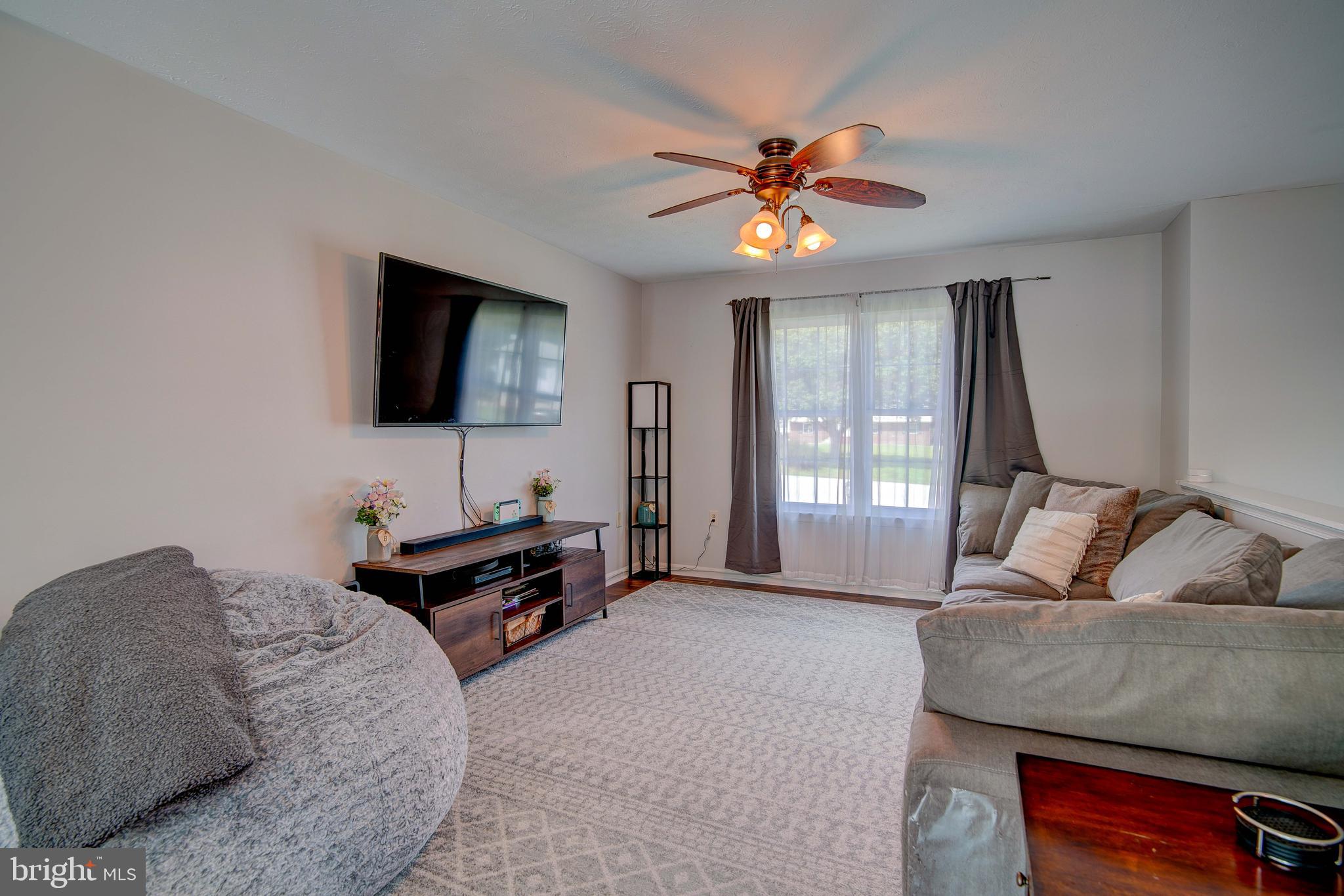 LAUREL RIDGE - Residential