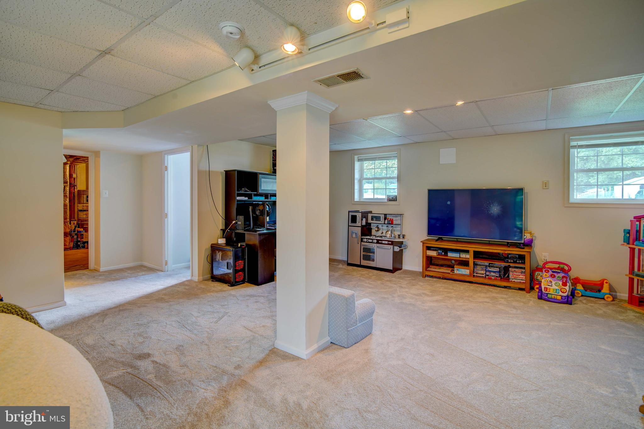 LAUREL RIDGE - Residential