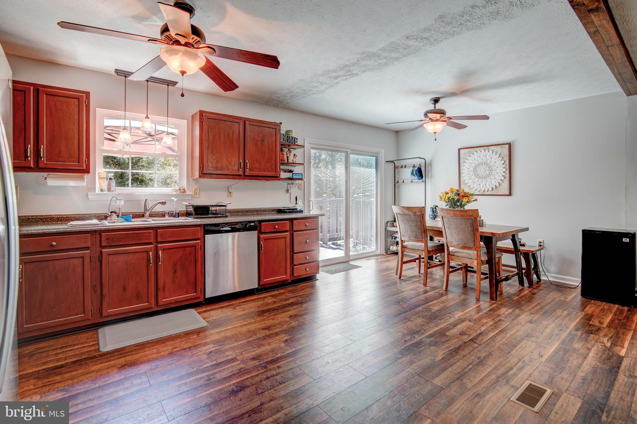 LAUREL RIDGE - Residential