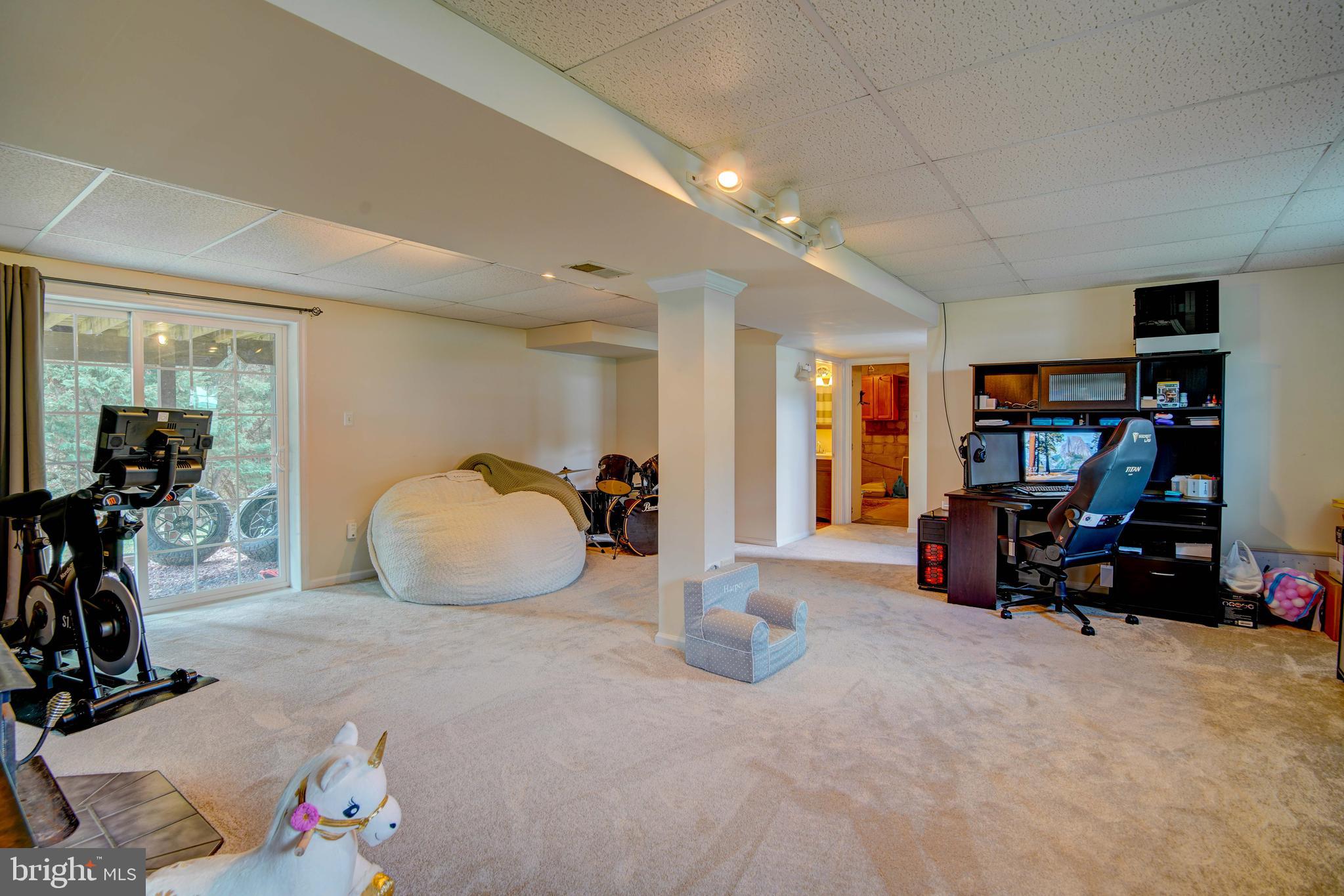 LAUREL RIDGE - Residential