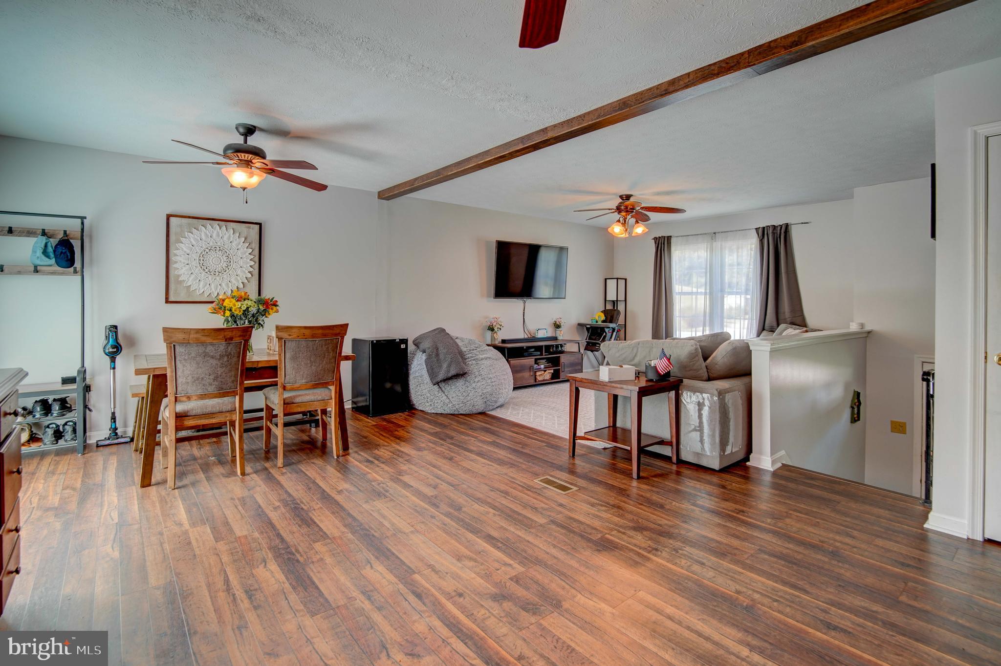 LAUREL RIDGE - Residential