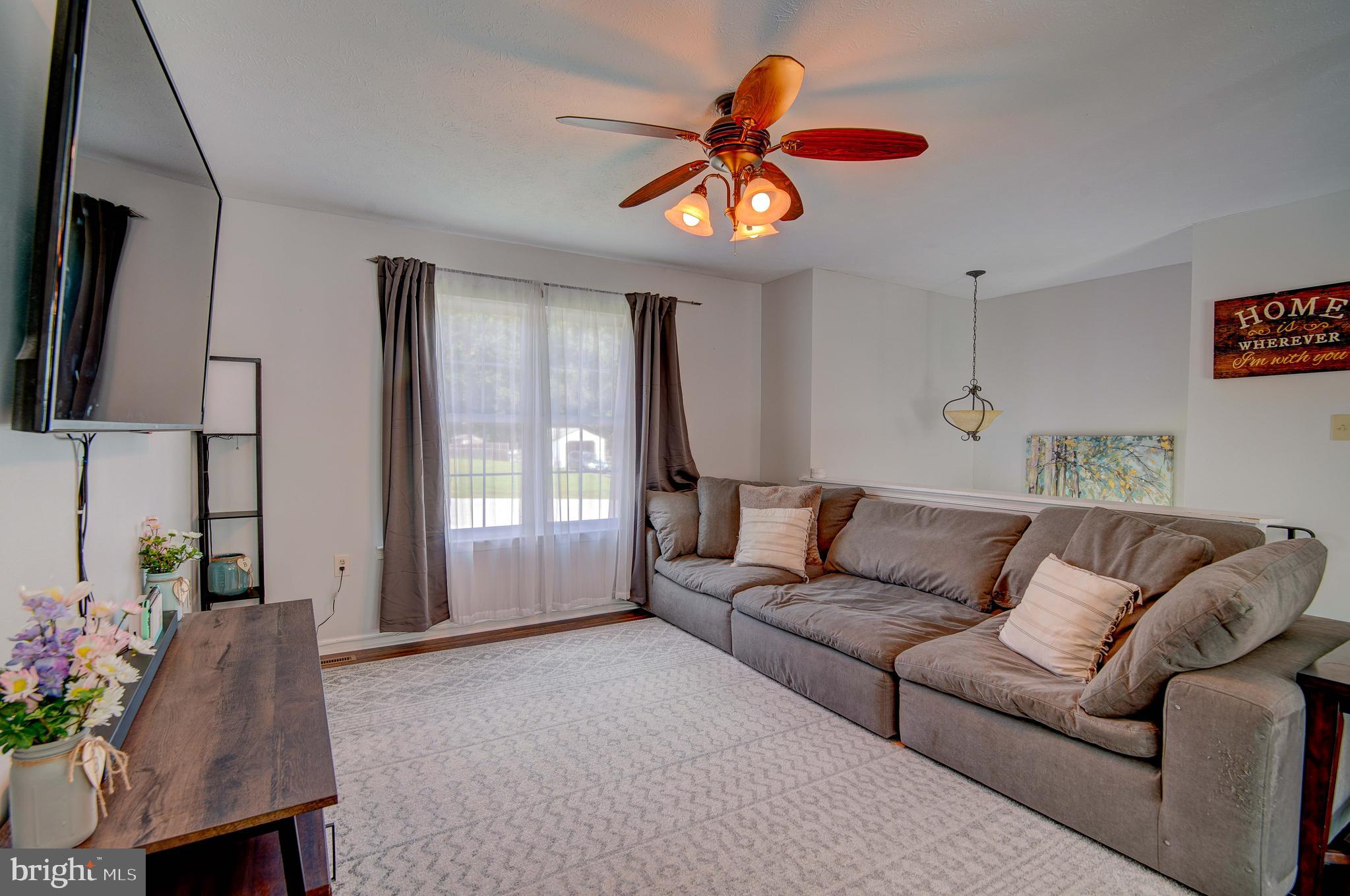 LAUREL RIDGE - Residential