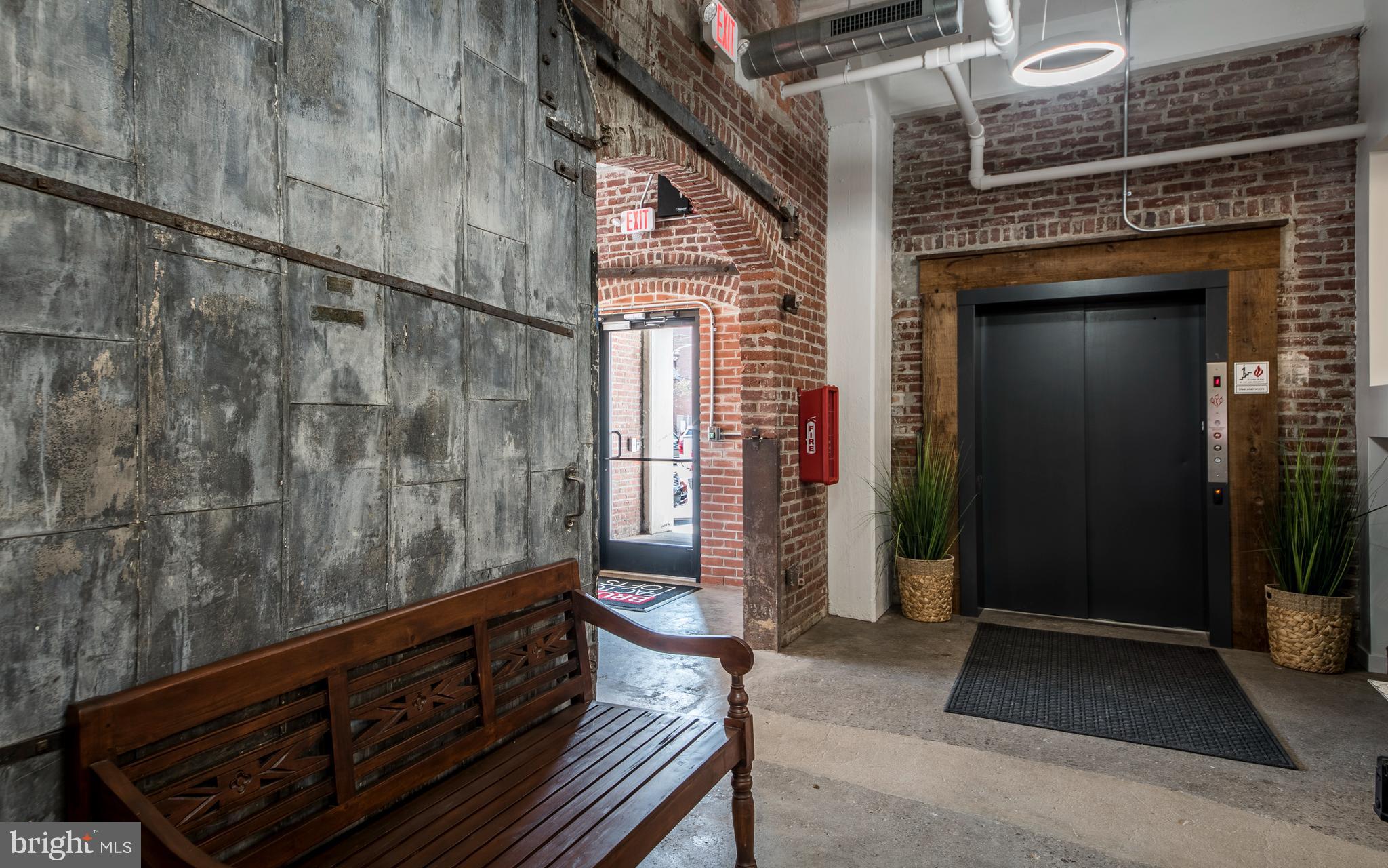 LOWER MOYAMENSING - Residential Lease