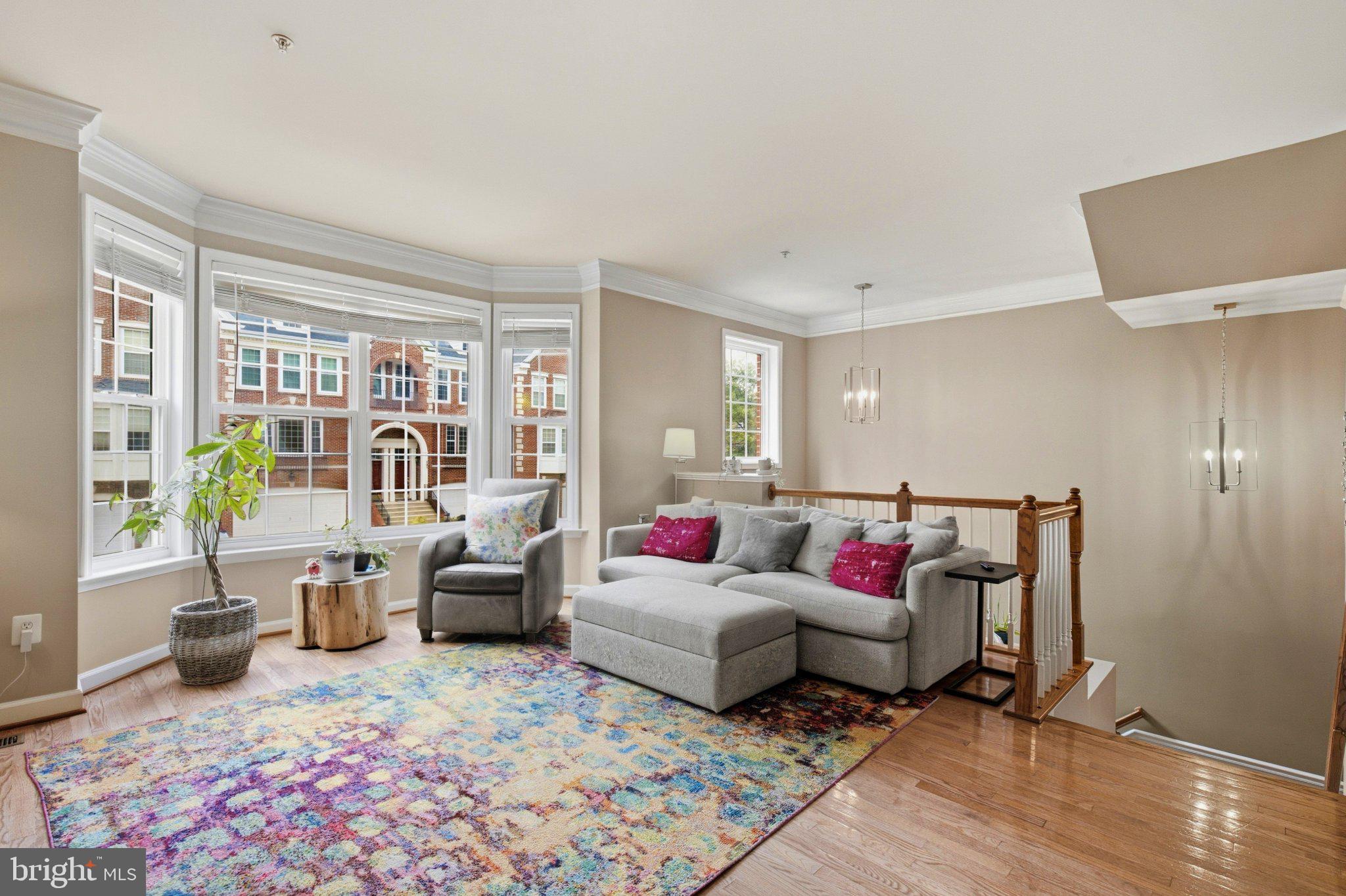 463 PENWOOD DRIVE