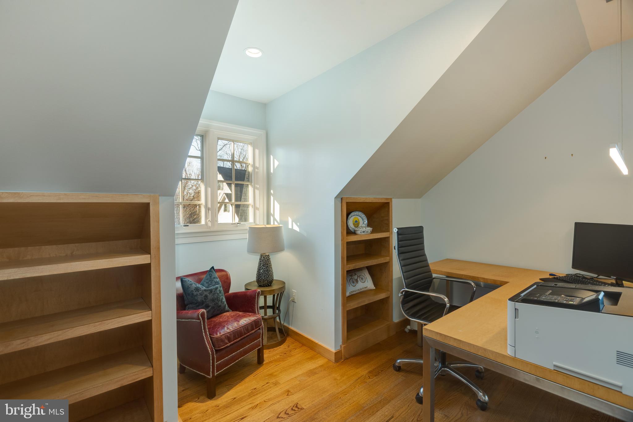 THE WOODS AT CHAIN BRIDGE - Residential