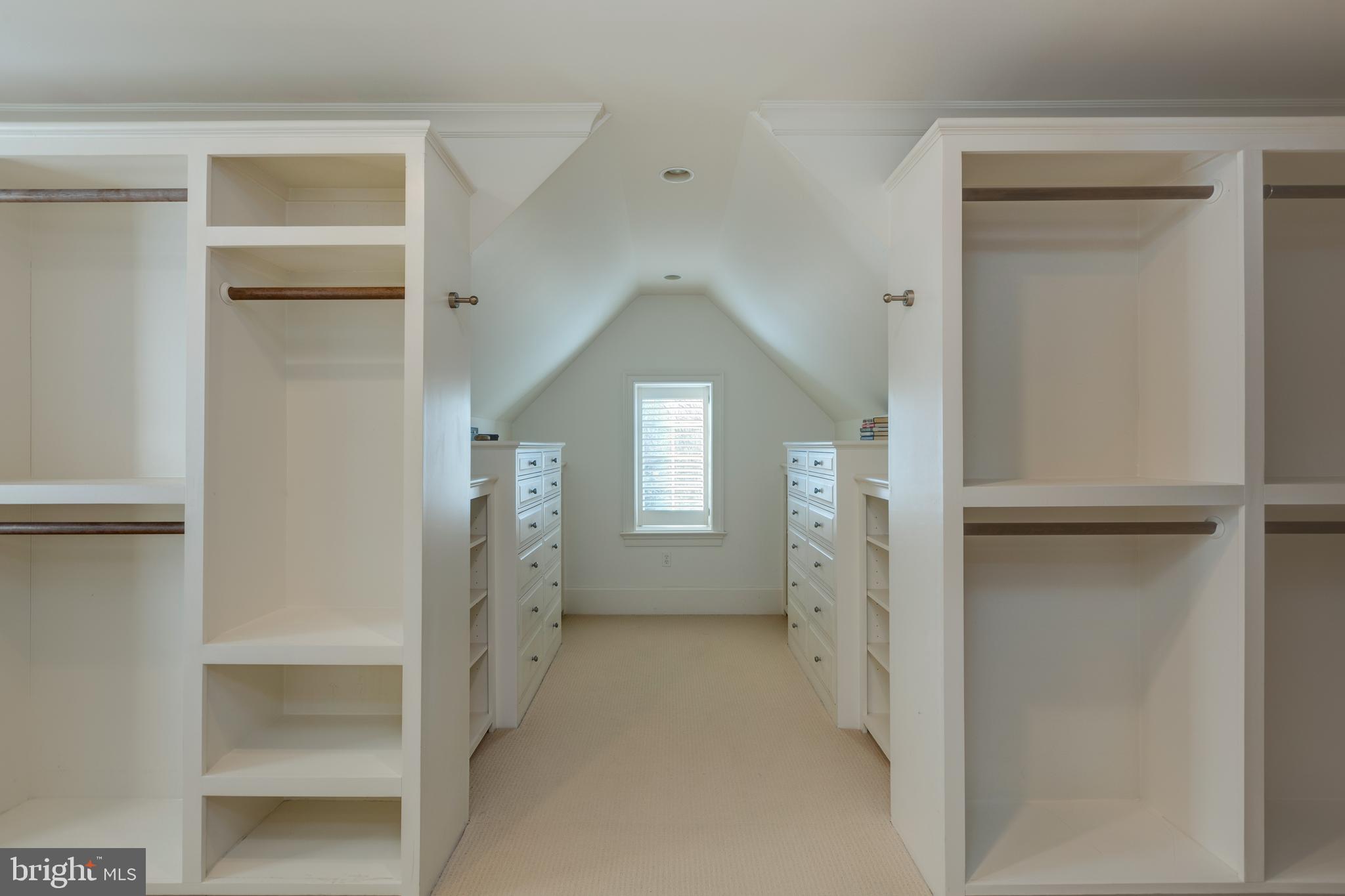 THE WOODS AT CHAIN BRIDGE - Residential