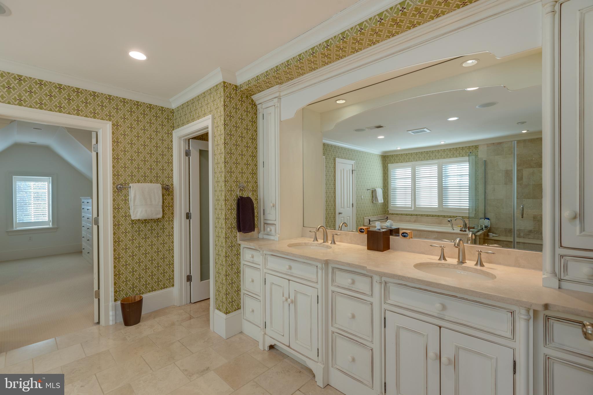 THE WOODS AT CHAIN BRIDGE - Residential