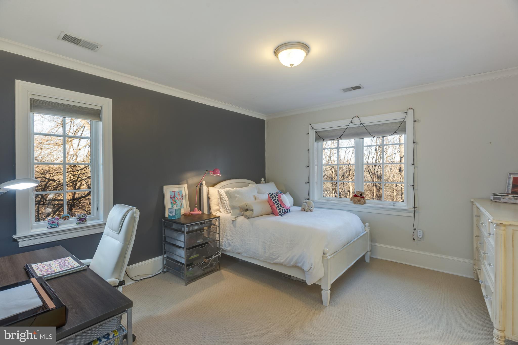 THE WOODS AT CHAIN BRIDGE - Residential