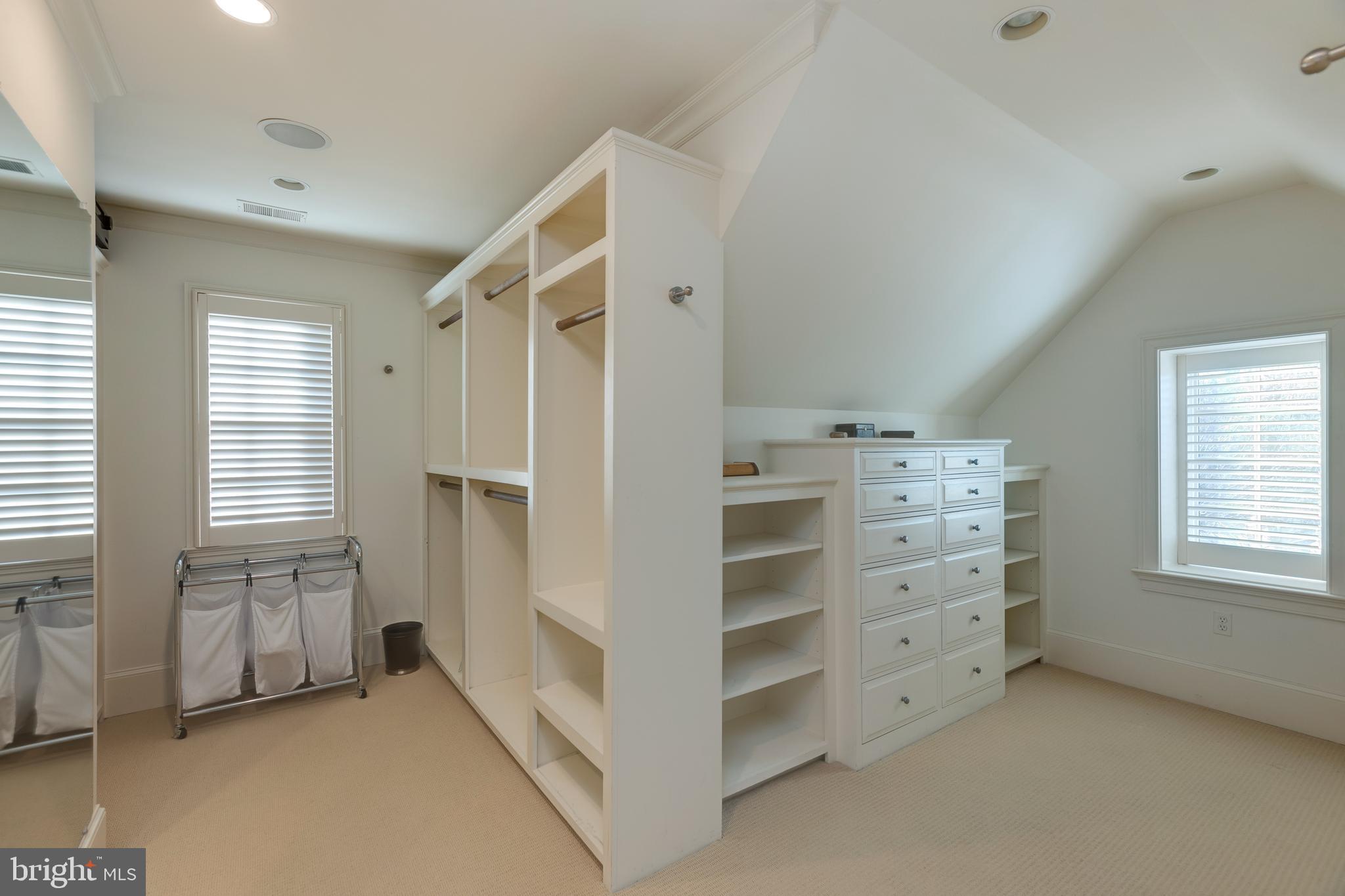 THE WOODS AT CHAIN BRIDGE - Residential