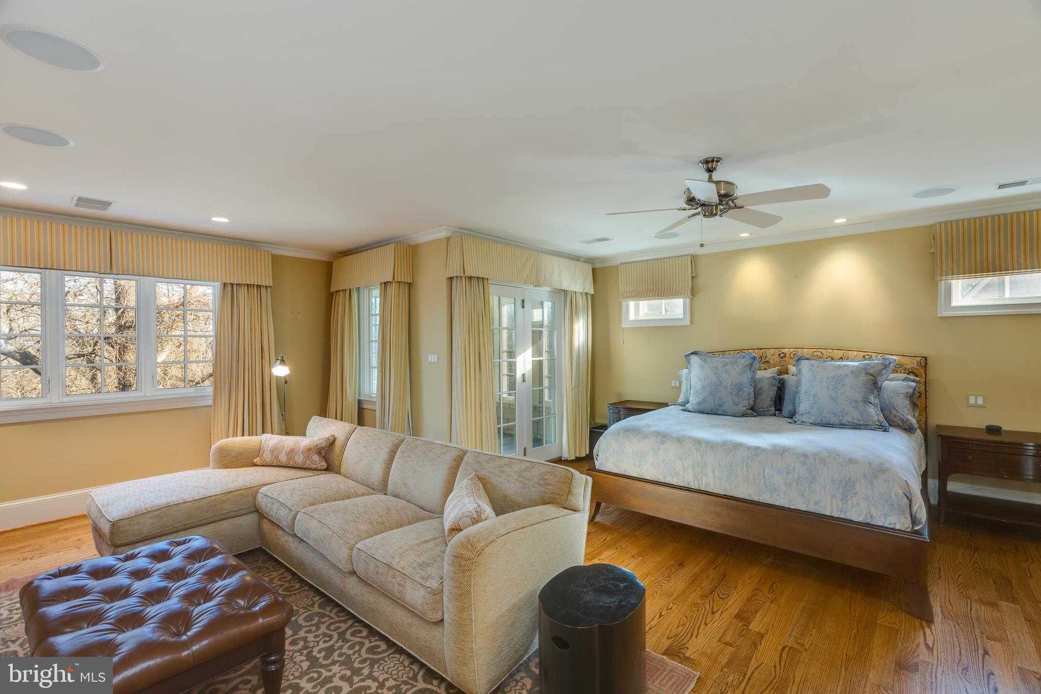 THE WOODS AT CHAIN BRIDGE - Residential