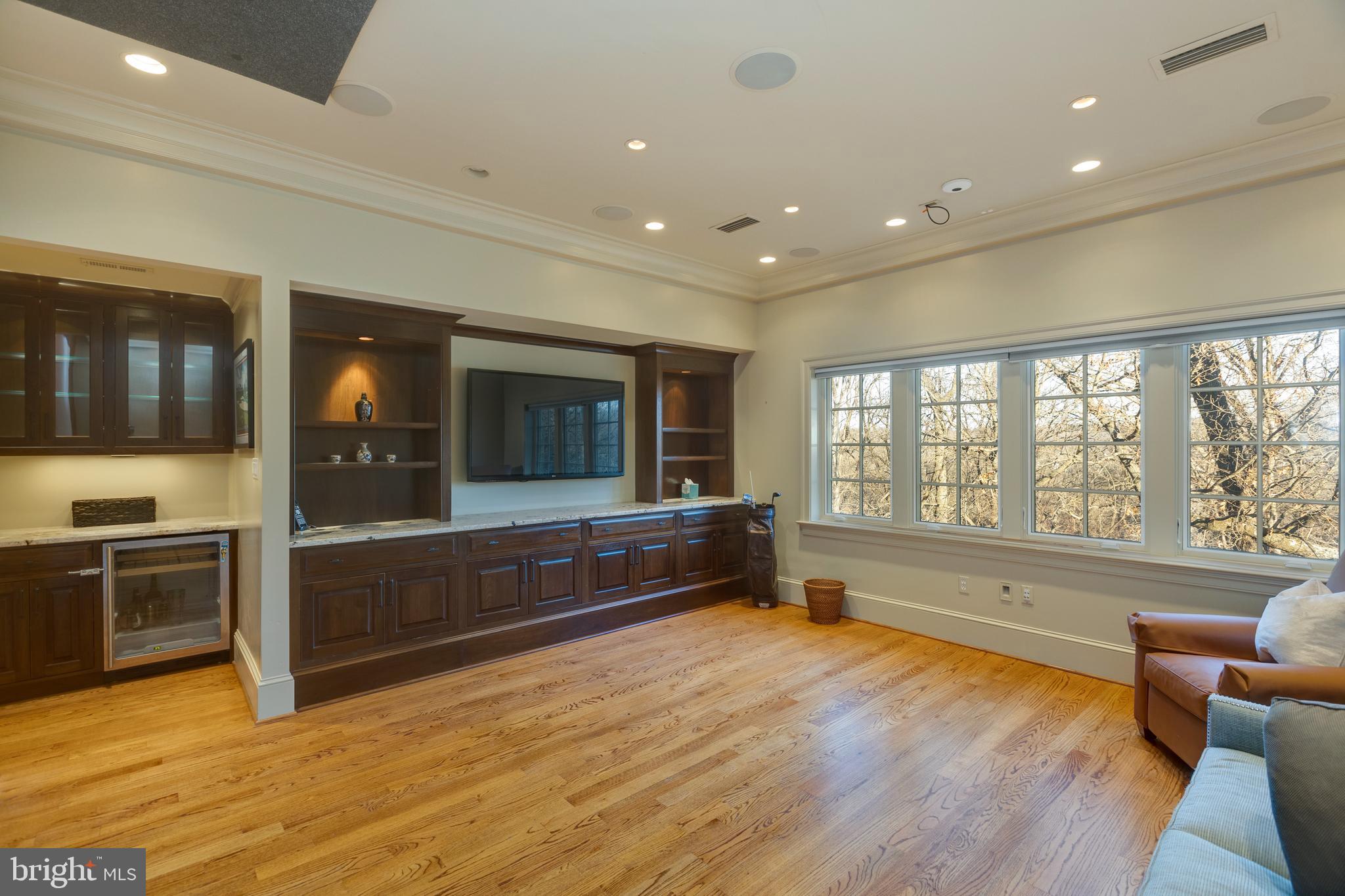 THE WOODS AT CHAIN BRIDGE - Residential