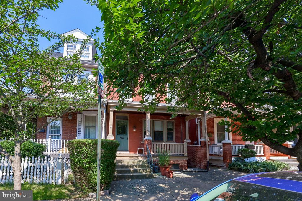 Photo of 731 N Shippen Street, Lancaster, PA 17602 (MLS # PALA2052692)