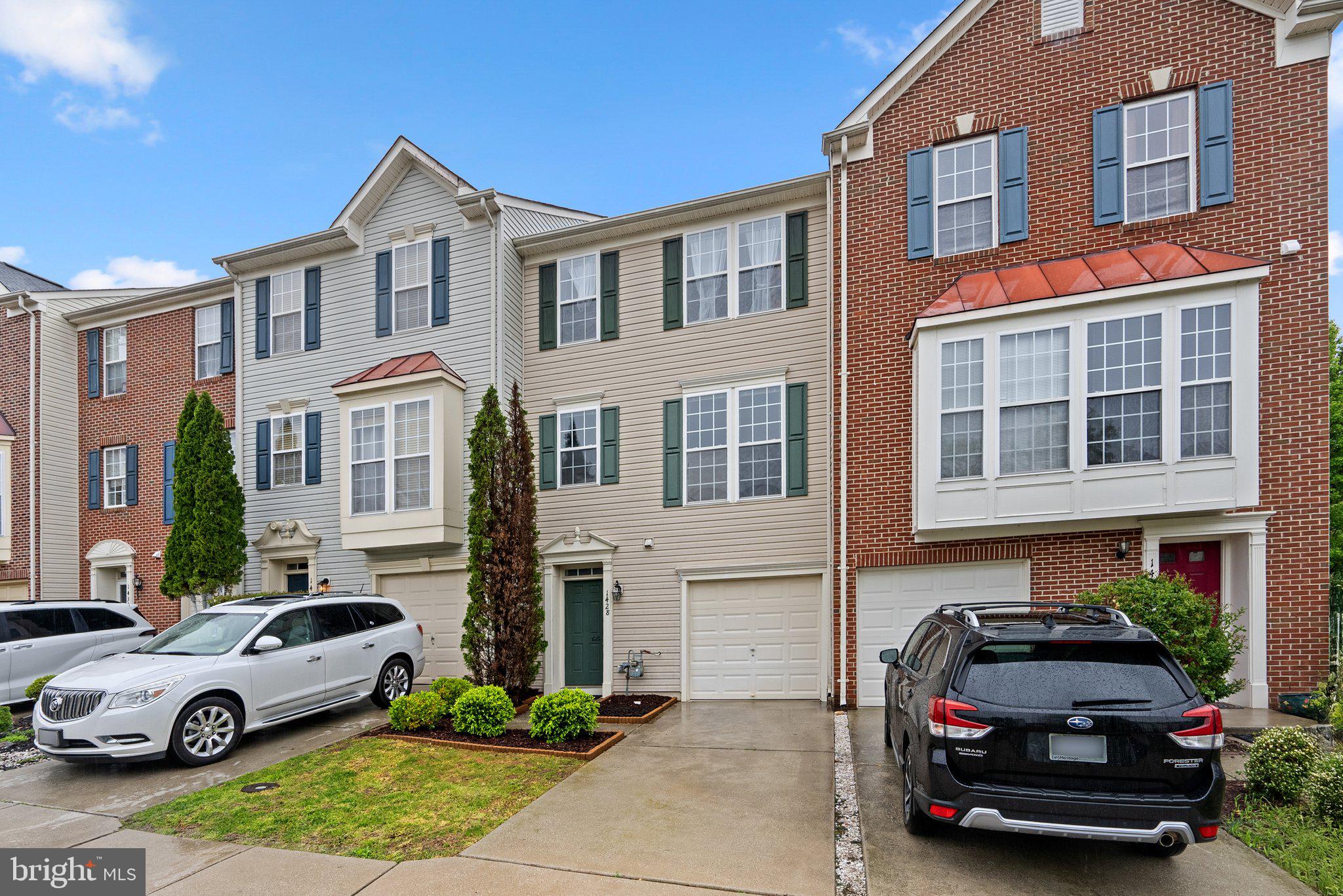 RIVERSIDE STATION - Residential