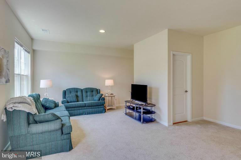 DAWKINS RIDGE - Residential Lease