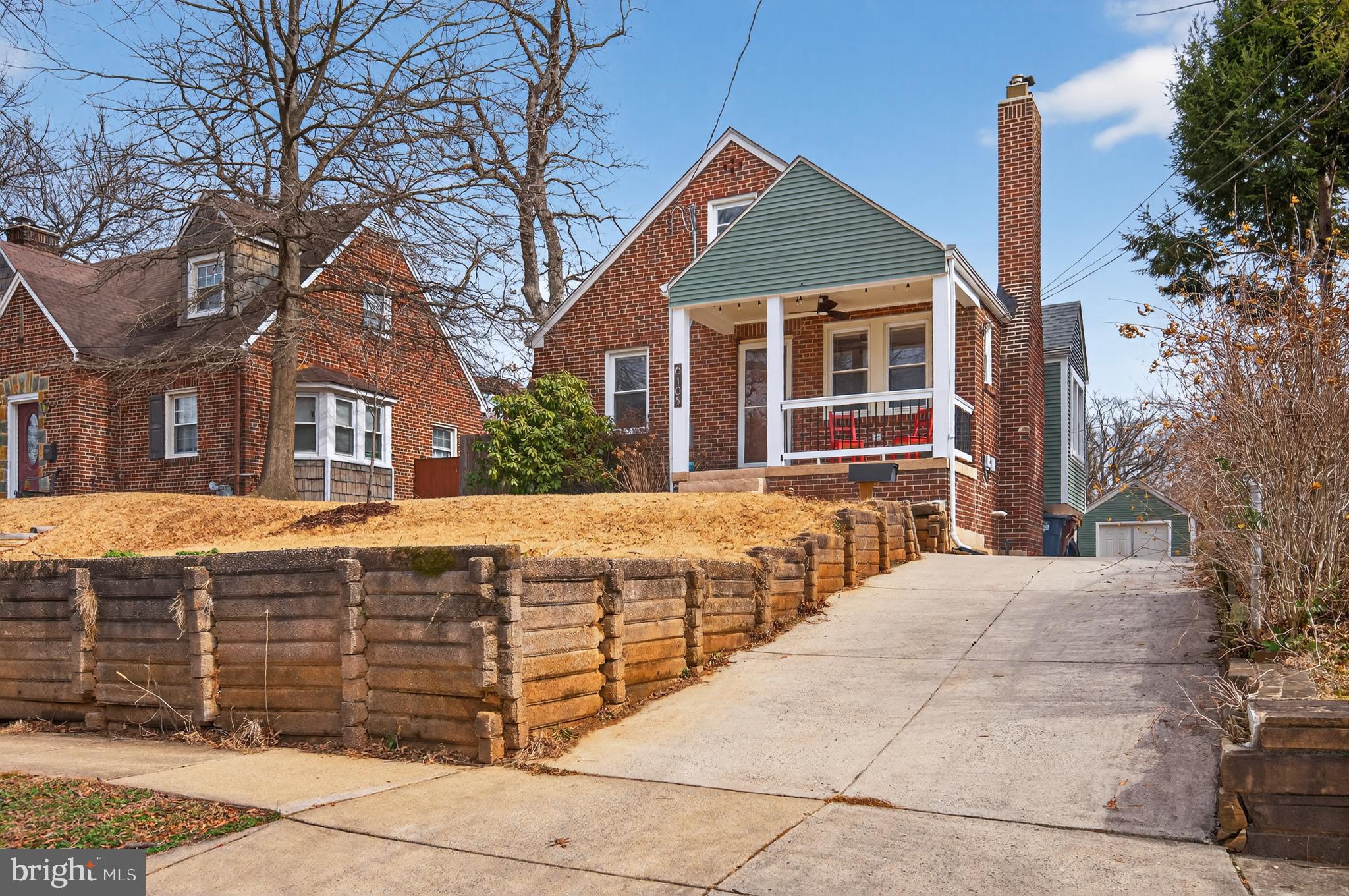 RIVERDALE - Residential