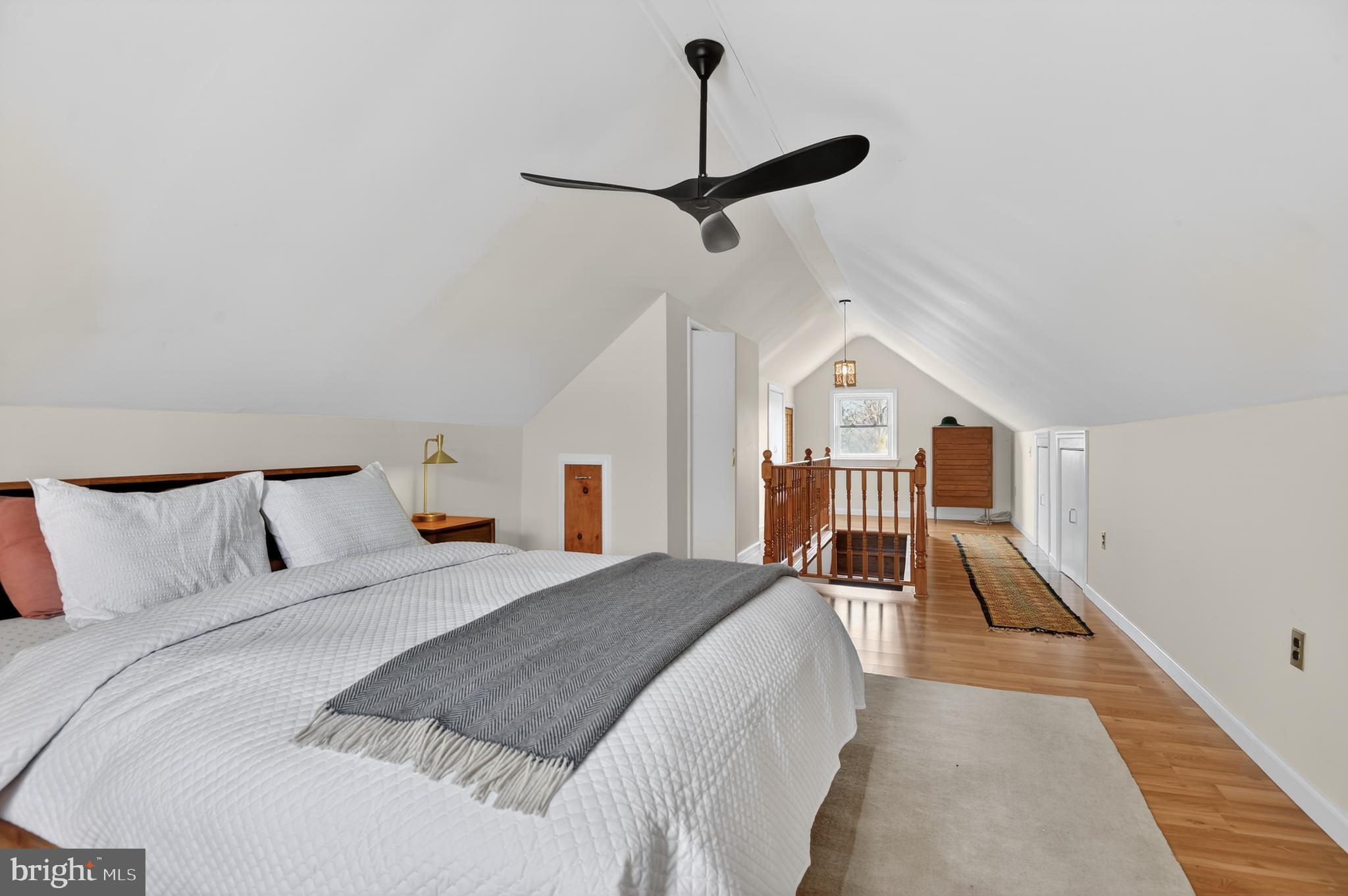 RIVERDALE - Residential