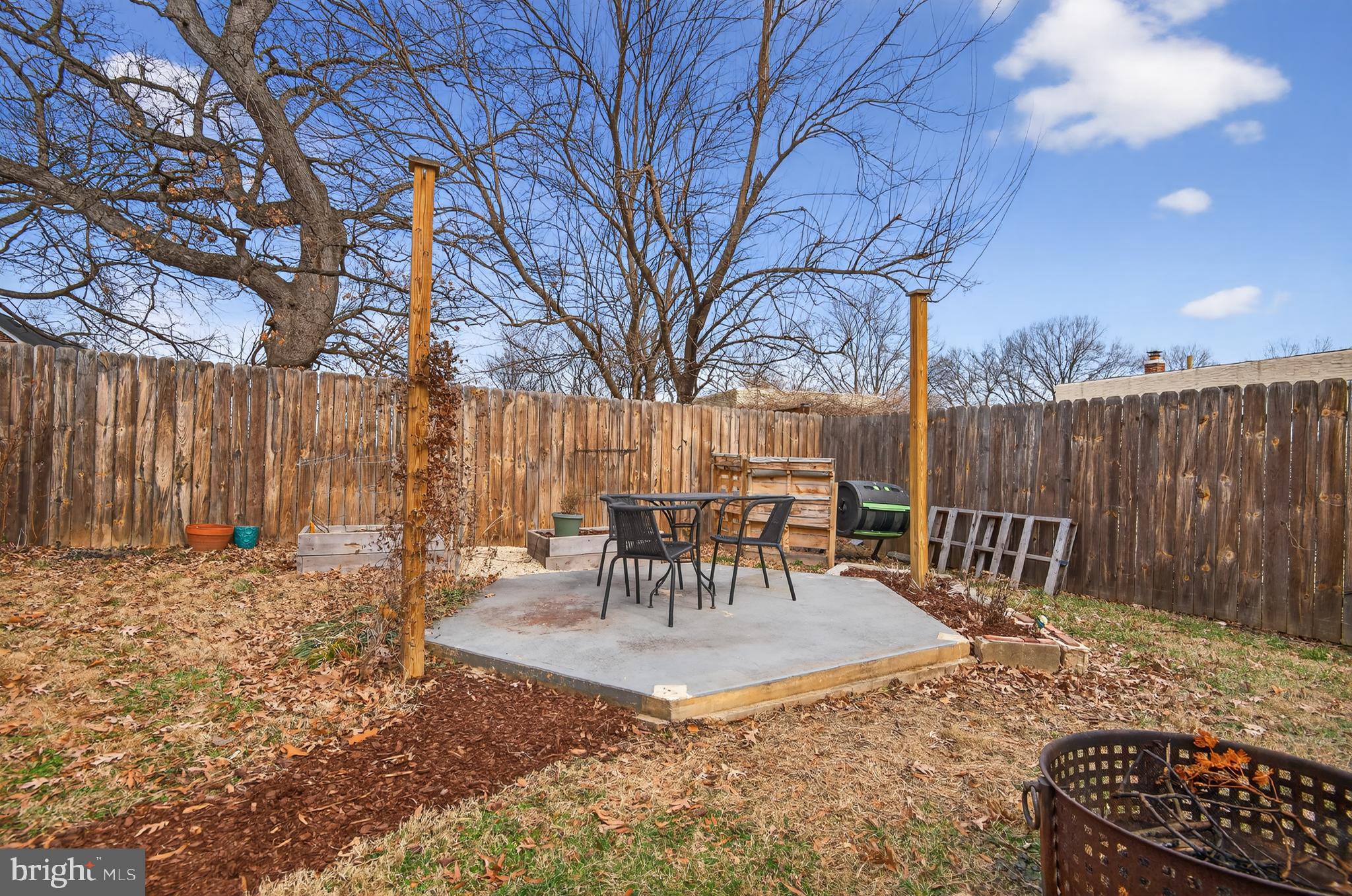 RIVERDALE - Residential