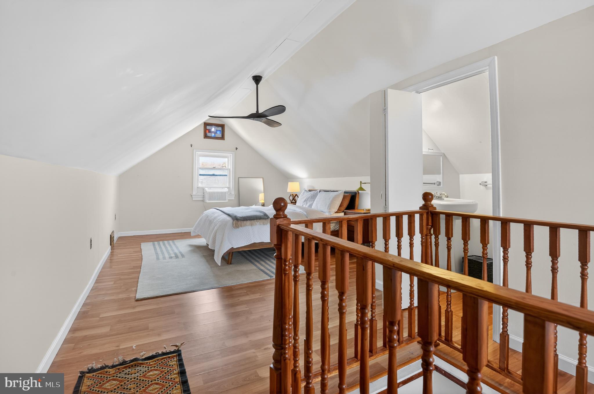 RIVERDALE - Residential