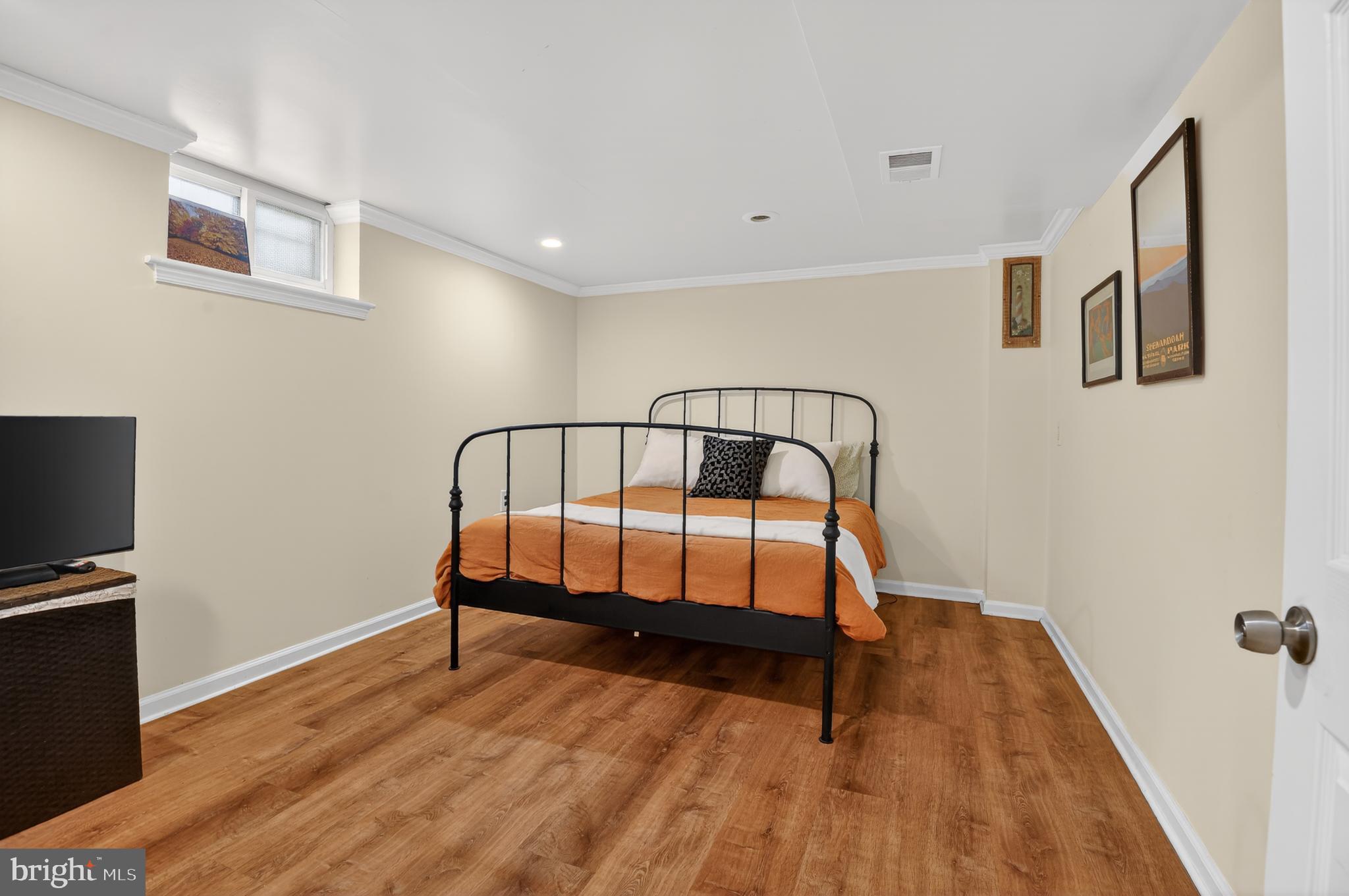 RIVERDALE - Residential