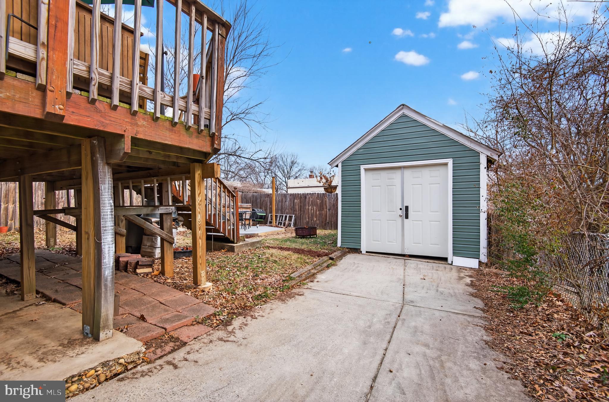 RIVERDALE - Residential